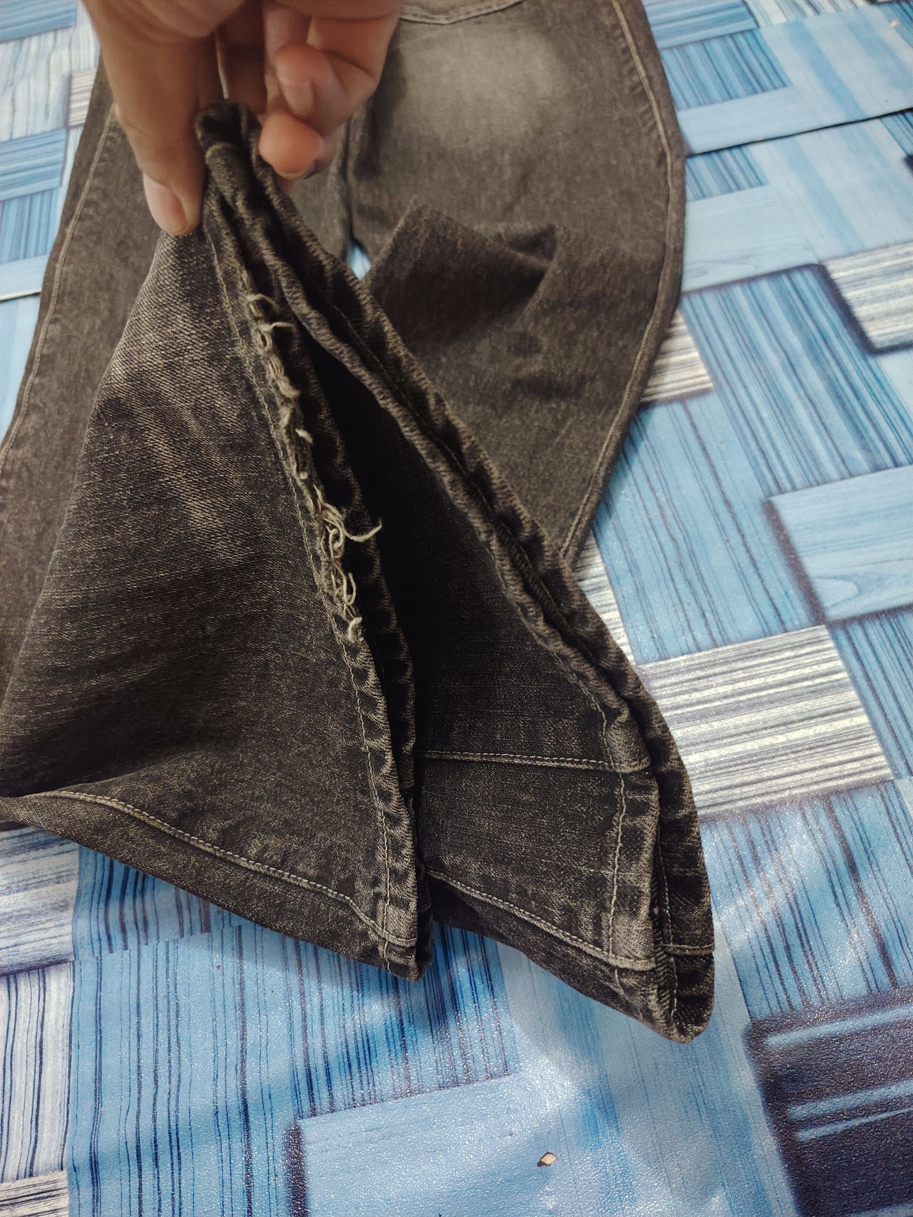 Undercover × Uniqlo Japanese Uniqlo Flare Jeans Distressed Jeans Bootcut Size US 30 / EU 46 - 18 Thumbnail