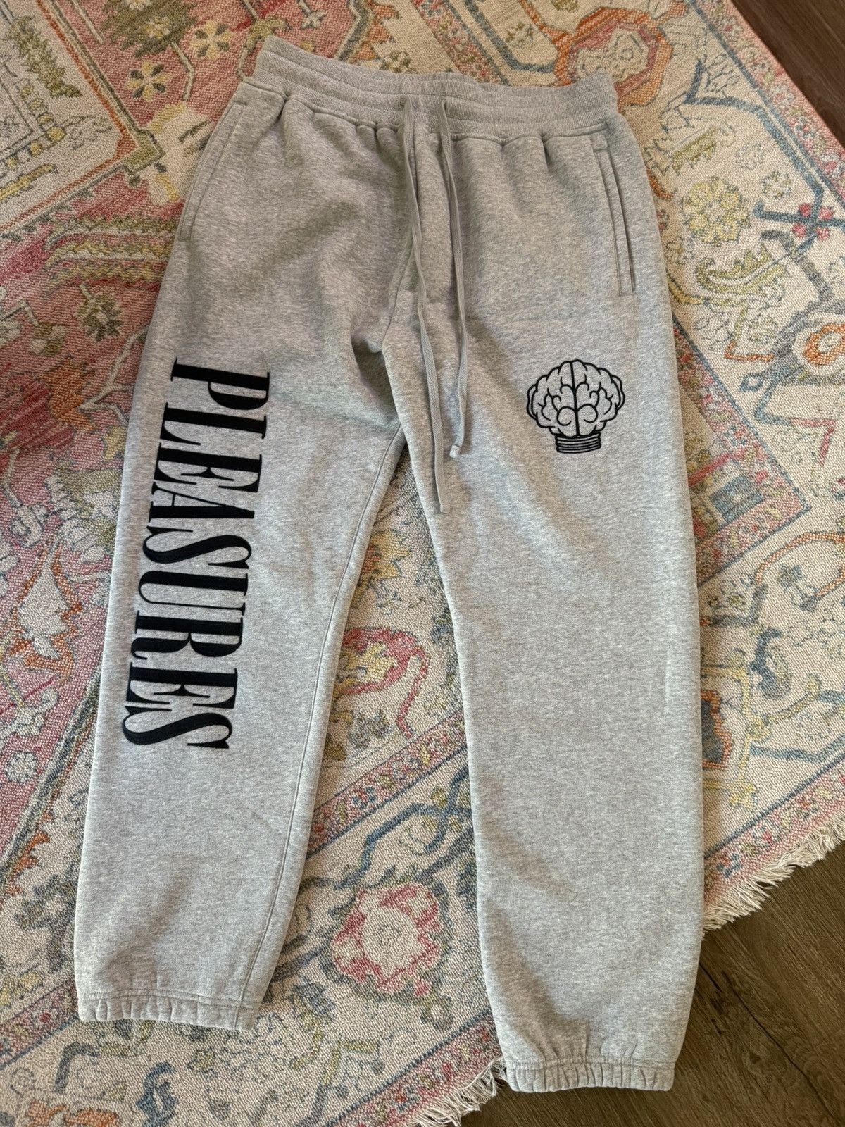 Pleasures PLEASURES X NERD SWEAT PANTS Size US 32 / EU 48 - 1 Thumbnail