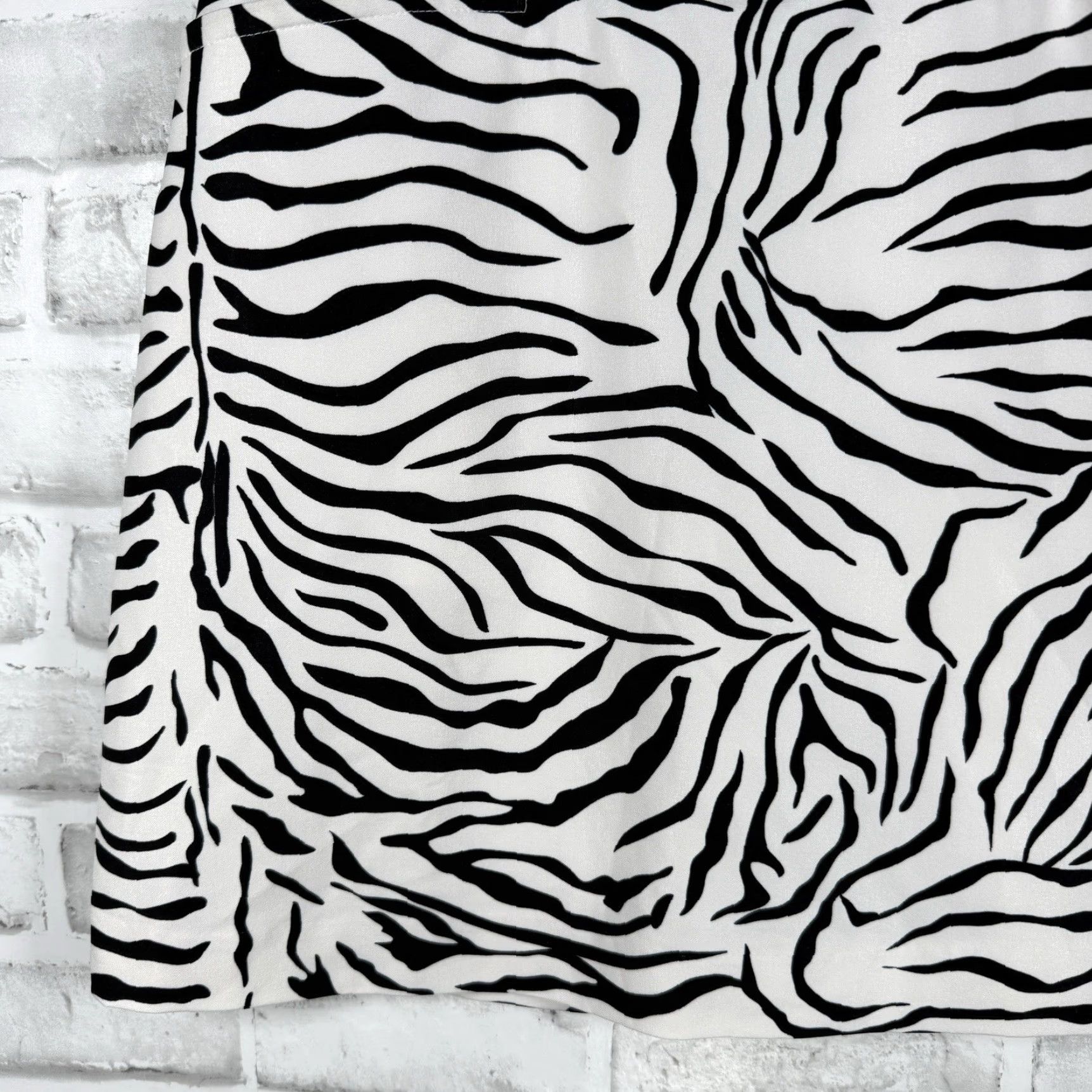 Vintage Tail Zebra Print Athletic Polyester Golf Skirt Womens Size 4 Size 27" / US 4 / IT 40 - 3 Thumbnail