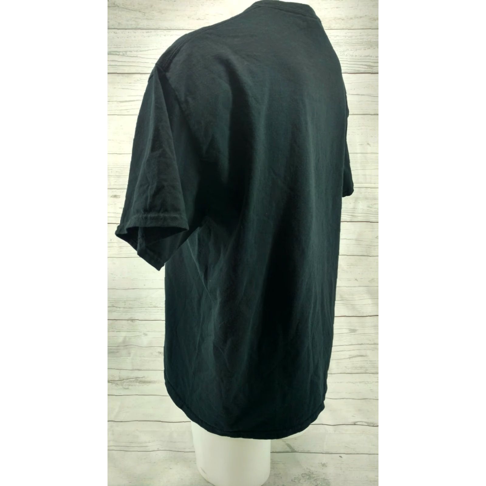 Gildan Gildan Shirt Men T-Shirt Rock Black XL WQXR 105.5 Afternoon Riot Theme Rock Band Event Modern Casual Everyday Short Sleeve Round Neck Car Size US XL / EU 56 / 4 - 7 Thumbnail