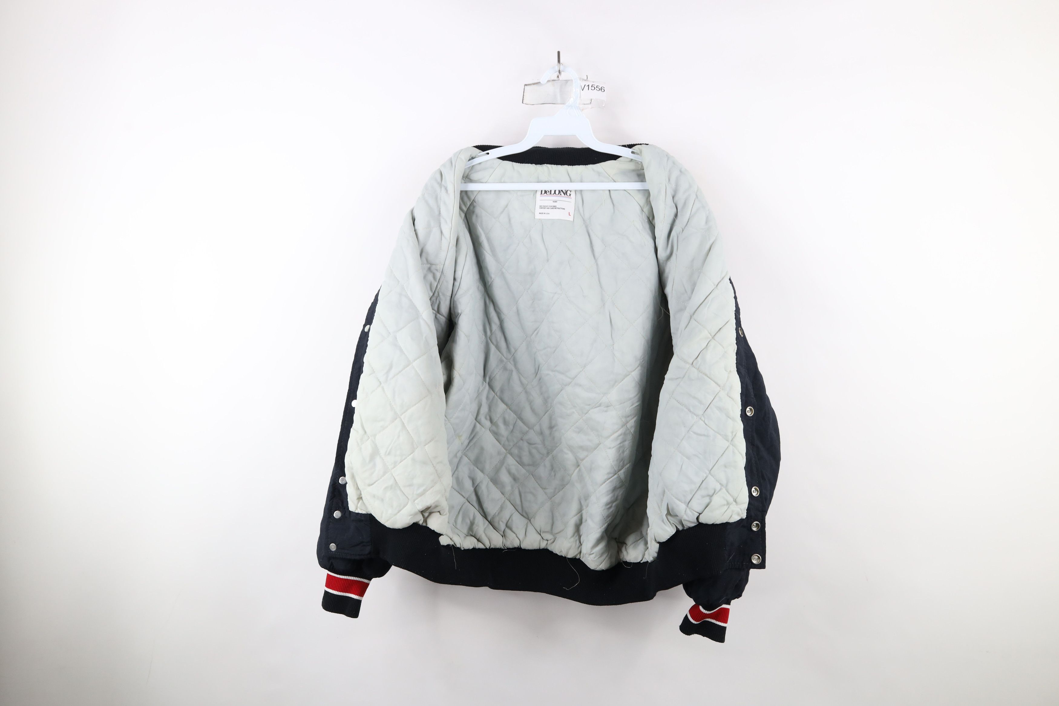 Vintage Vintage 80s Black Hawks Hockey Quilted Bomber Jacket USA Size US L / EU 52-54 / 3 - 6 Thumbnail