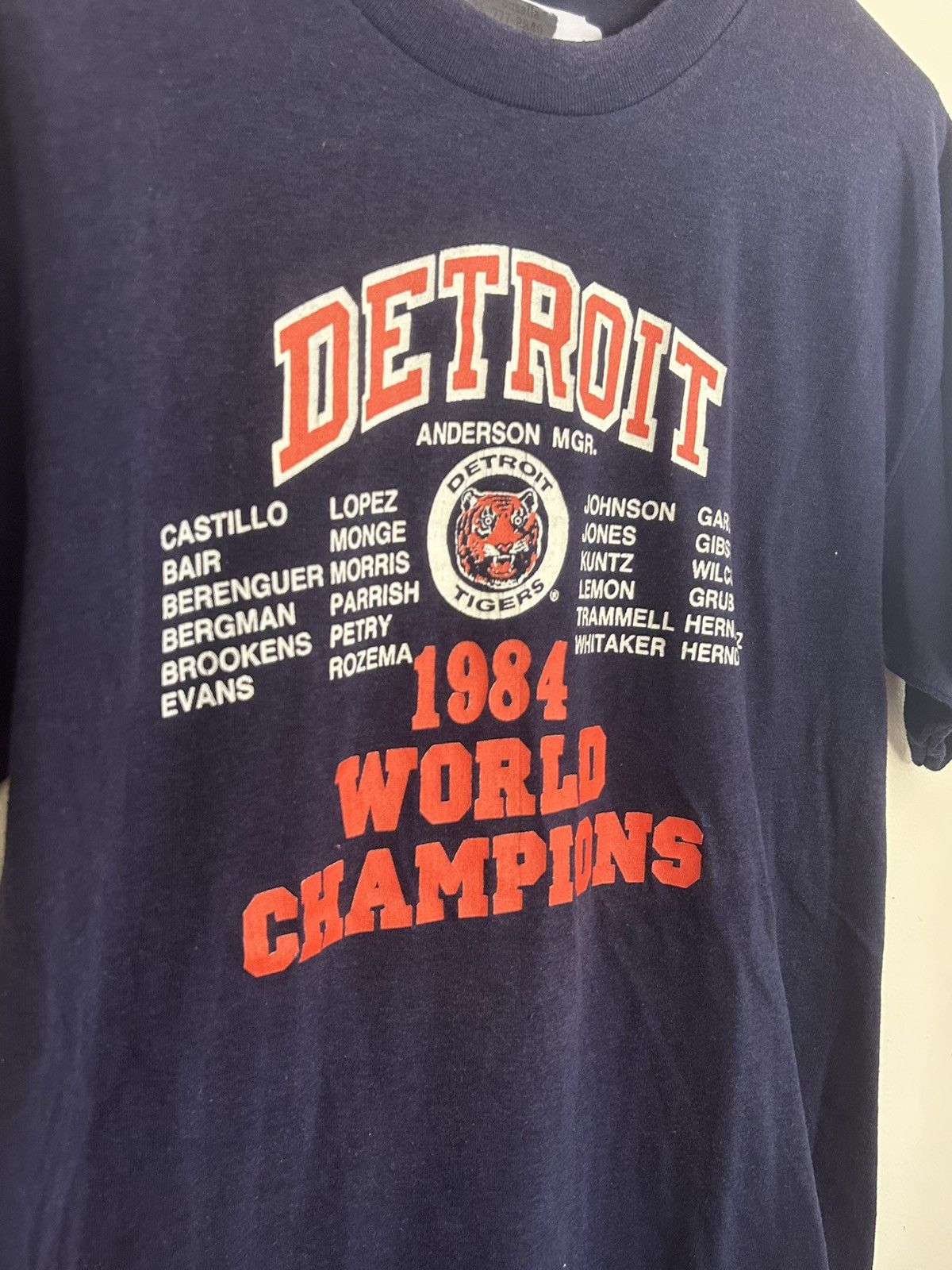 Vintage 1984 Vintage Detroit Tigers World Champions MLB T-shirt Size US L / EU 52-54 / 3 - 4 Thumbnail