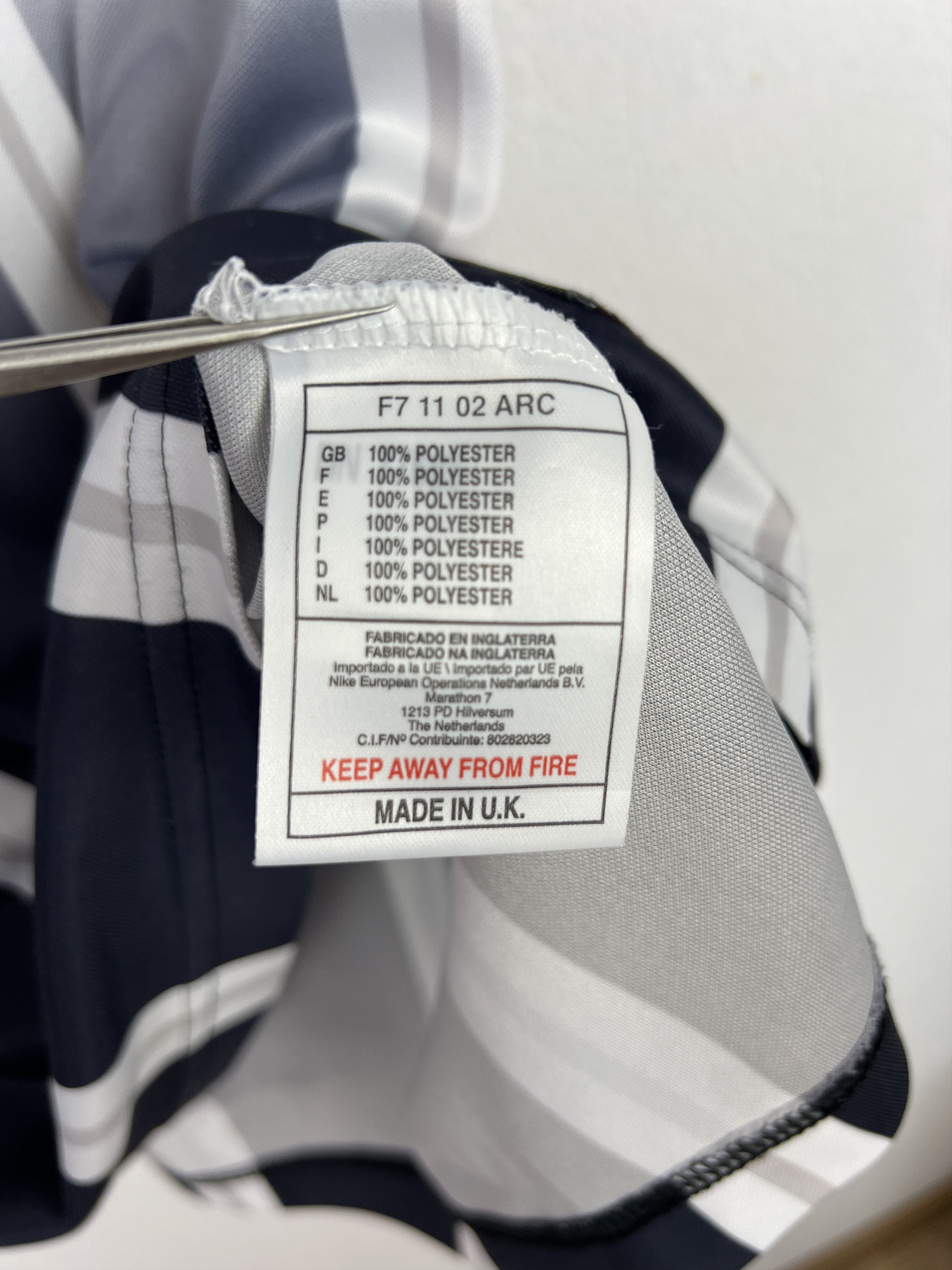 Nike Glasgow Rangers football shirt 1997 Soccer Jersey Tee Hype Size US M / EU 48-50 / 2 - 9 Thumbnail