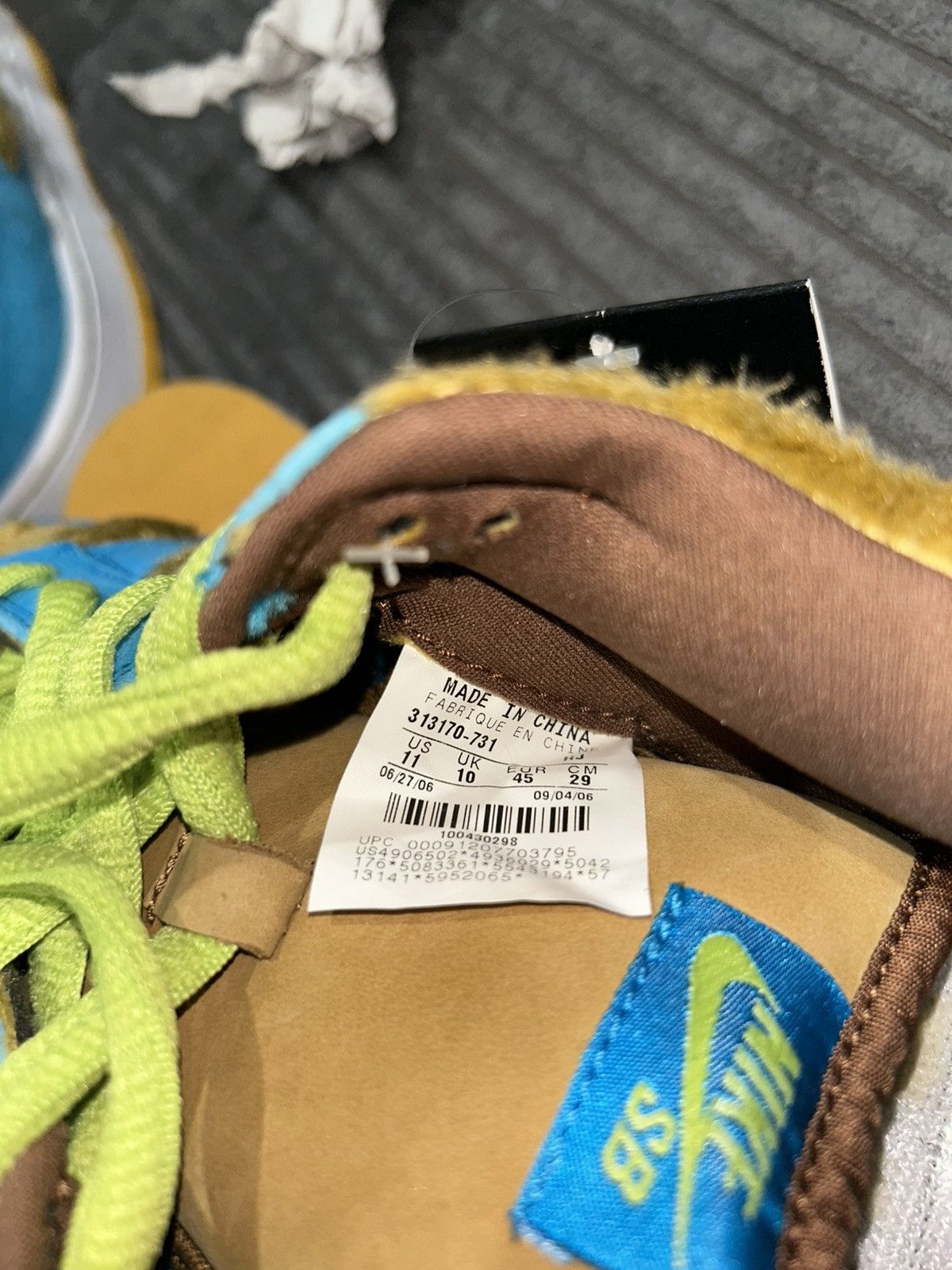 Vintage NIKE SB BABY BEAR Size US 11 / EU 44 - 18 Thumbnail