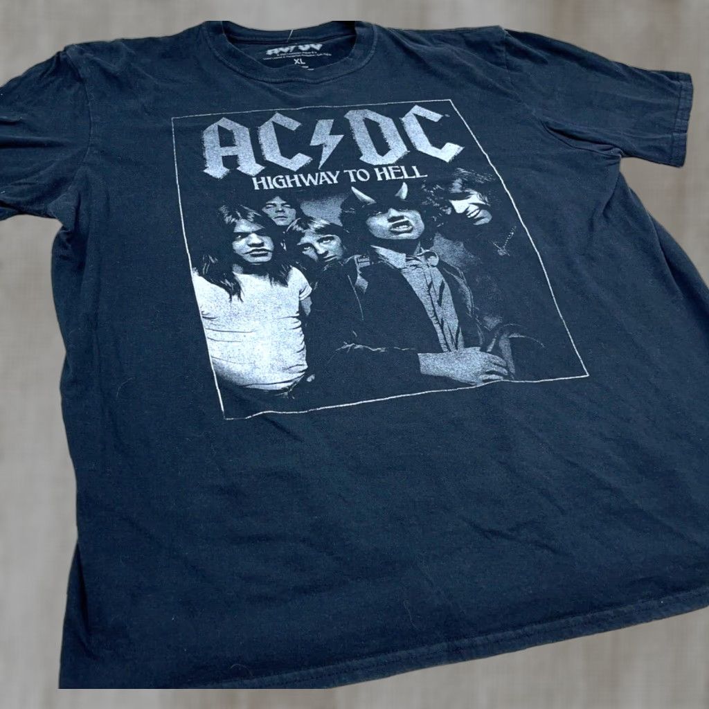 Etro AC/DC Shirt Men XL Black White Tee Highway To Hell Tour Concert Retro Rock Band Shirt XS? Size US XL / EU 56 / 4 - 1 Thumbnail