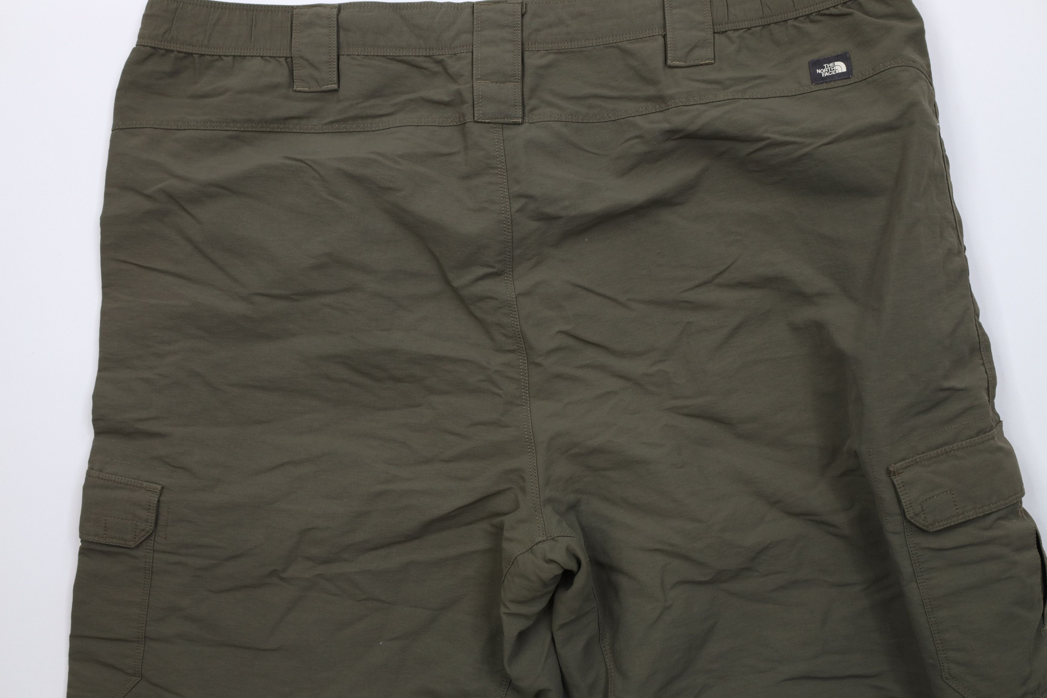 The North Face Vintage Y2K The North Face Trekking Cargo Shorts Green Size US 36 / EU 52 - 10 Thumbnail