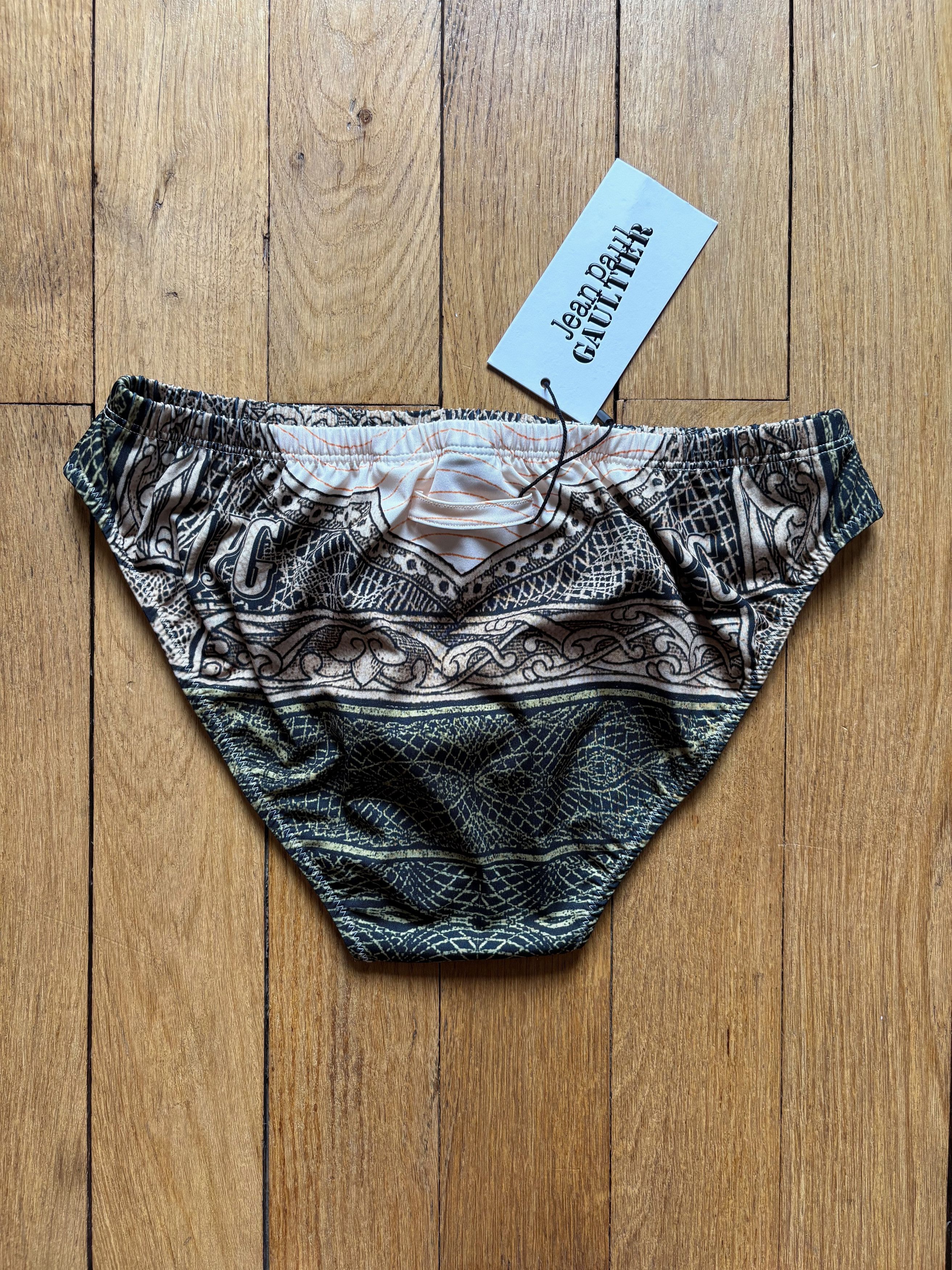 Jean Paul Gaultier Jean Paul Gaultier cartouche money print speedo Size US 32 / EU 48 - 3 Thumbnail