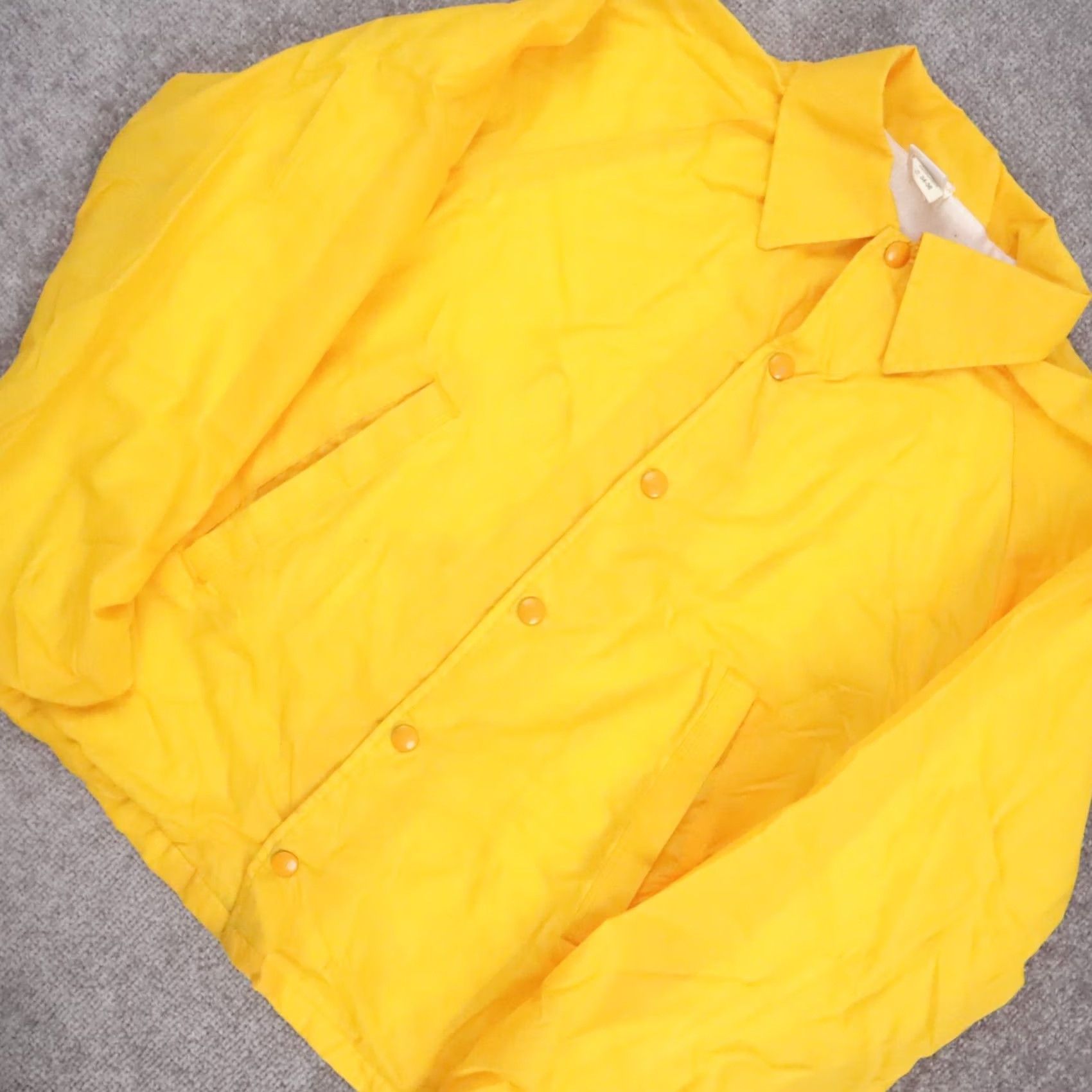 Jerzees VINTAGE JERZEES Russell Small Yellow Long Sleeve Satin Snap Collared Jacket Mens 80s Outdoor Sports Size US S / EU 44-46 / 1 - 6 Thumbnail