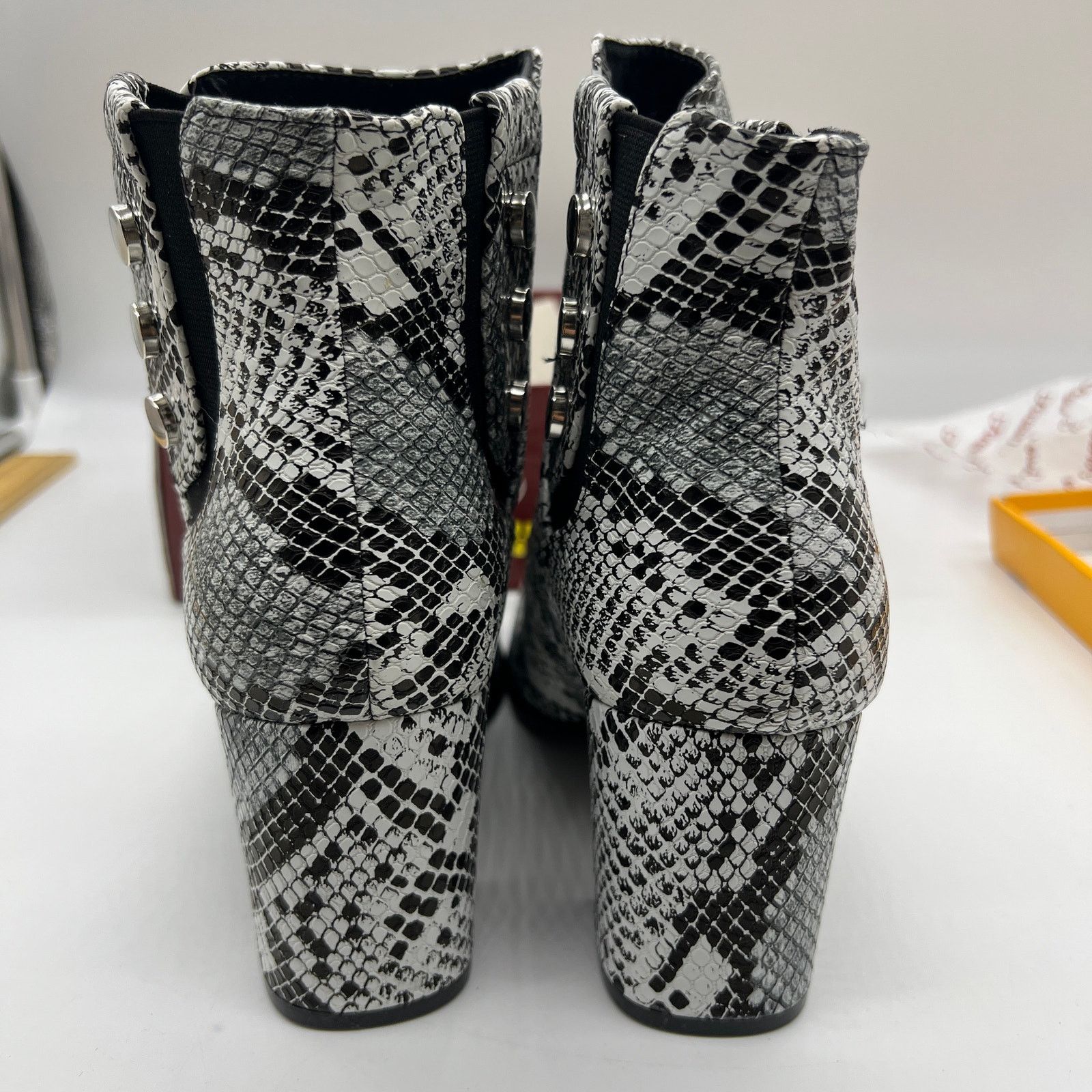 Other Forever Faux Leather Chunky Heeled Boots Womens Size 8.5 Size US 8.5 / IT 38.5 - 4 Thumbnail