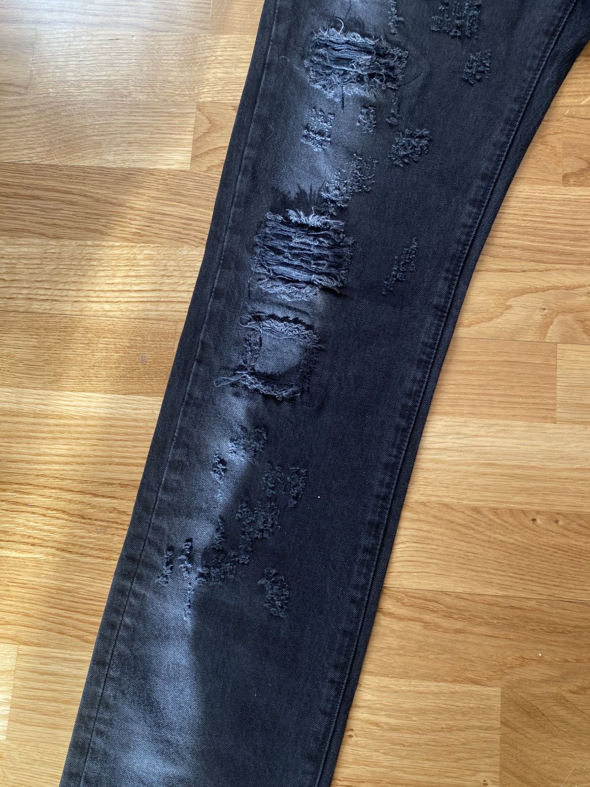 Dolce & Gabbana Dolce & Gabbana Y2K Black Distressed Jeans Italy Size 34 Size US 34 / EU 50 - 4 Thumbnail
