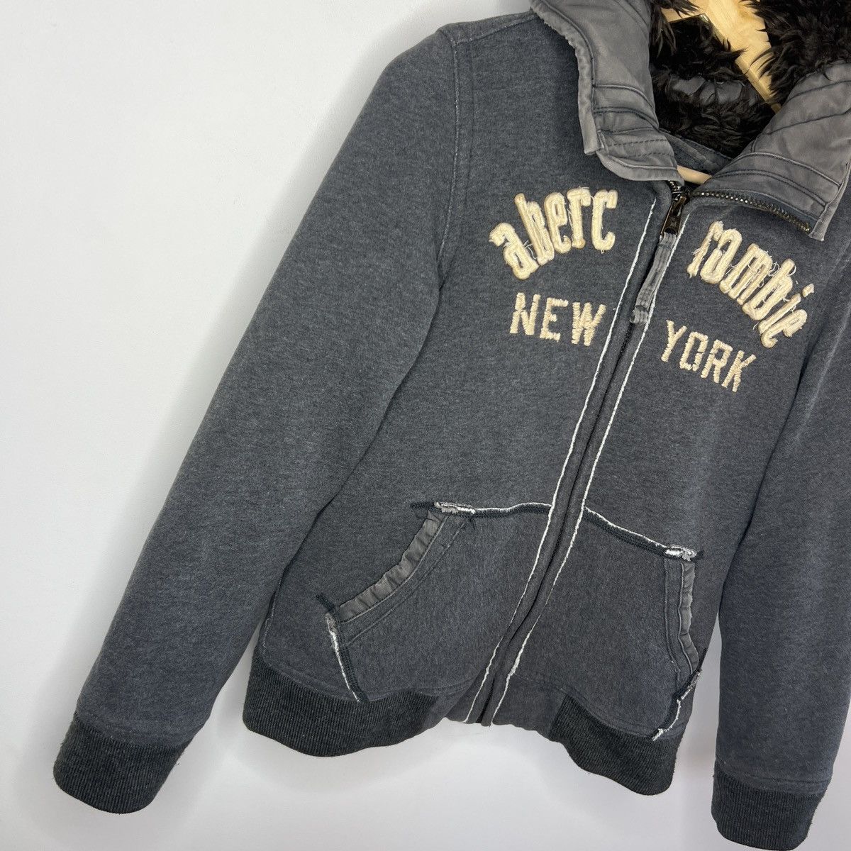 Abercrombie & Fitch × If Six Was Nine × Le Grande Bleu (L.G.B.) ABERCROMBIE FAUX FUR ZIPPER HOODIE JAPANESE I6W9 LGB STYLE Size M / US 6-8 / IT 42-44 - 7 Thumbnail