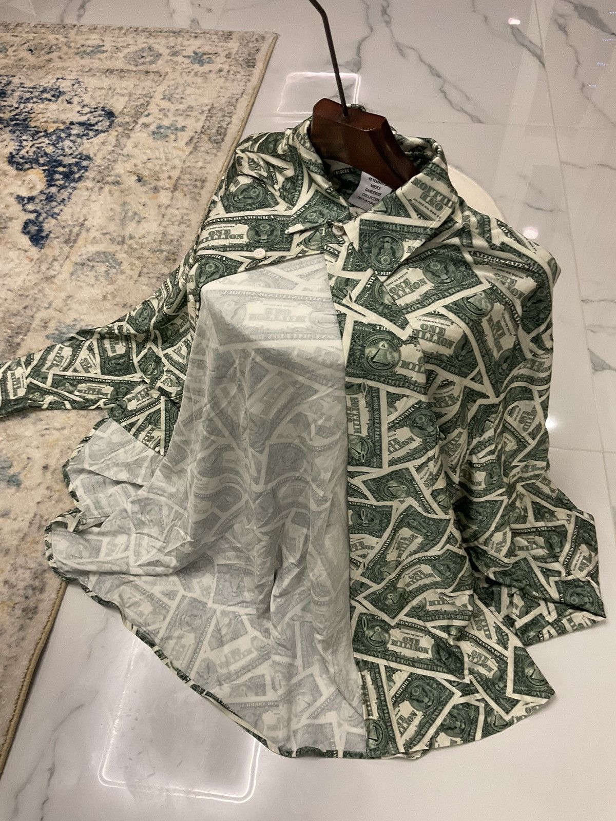 Vetements Vetements million dollars shirt Size US S / EU 44-46 / 1 - 1 Thumbnail
