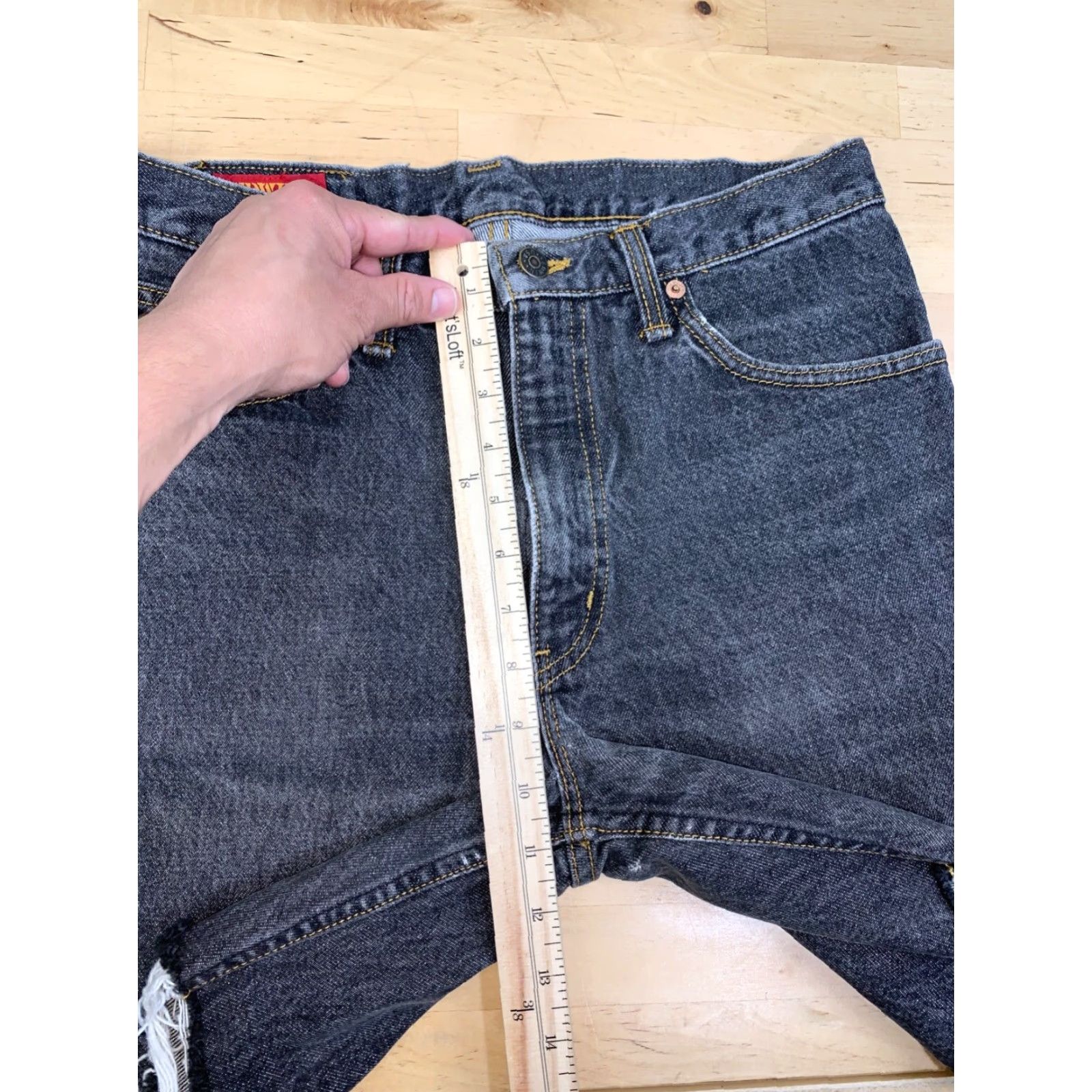 Edwin VINTAGE Edwin Denim Short Jorts Cut Off Mens 32 Black Raw Hem 6.5in 90s Punk Rock USA Skate Jeans Shorts Mens Size US 32 / EU 48 - 7 Thumbnail