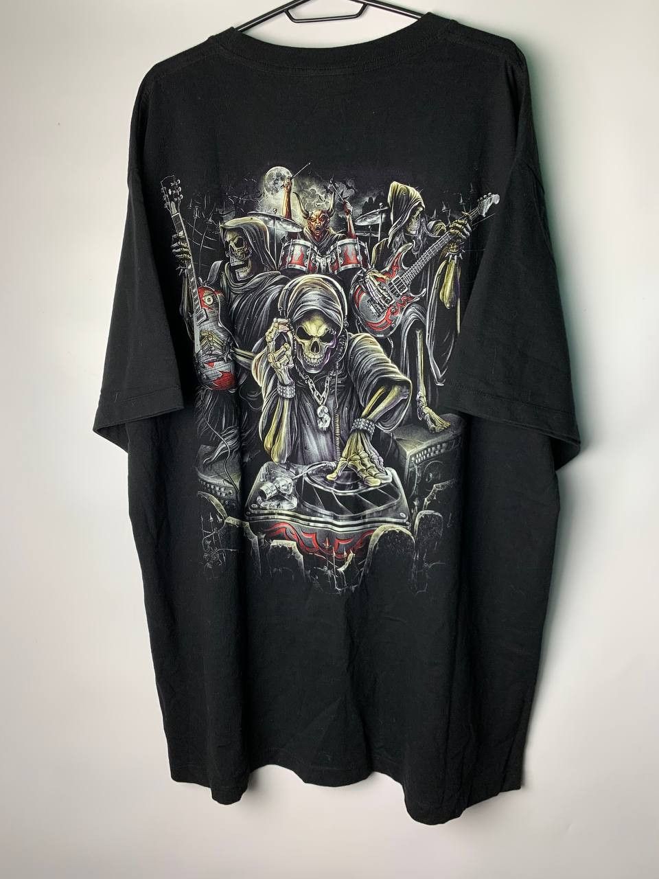 Band Tees Men's Vintage Rock Chang Skull DJ Graphic T-Shirt Size 2XL Size US XXL / EU 58 / 5 - 2 Thumbnail