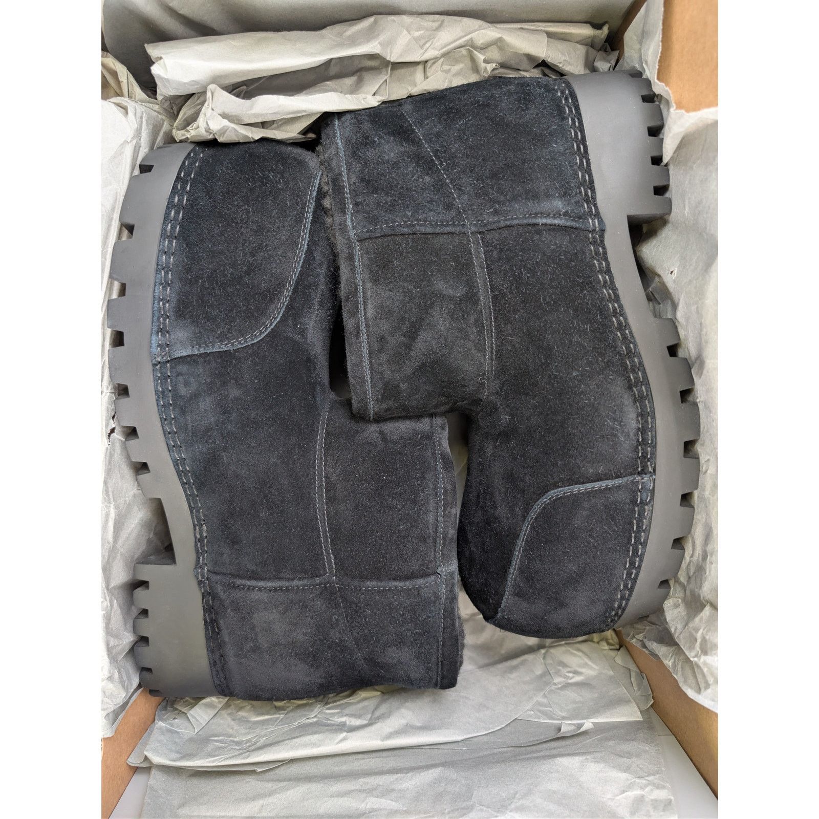 Balenciaga o1rshd1 Suede/Fake Shearling Alaska Fur Bootie Boots Black Size US 11 / EU 44 - 21 Thumbnail