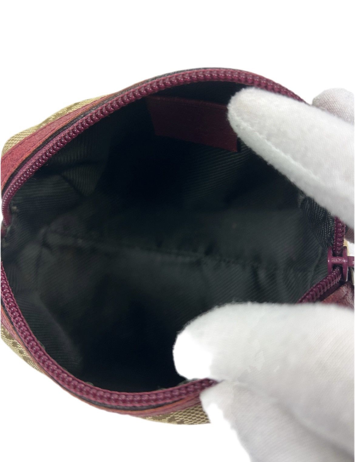 Gucci Gucci GG Canvas Momogram Cosmetic Bag Size ONE SIZE - 6 Thumbnail
