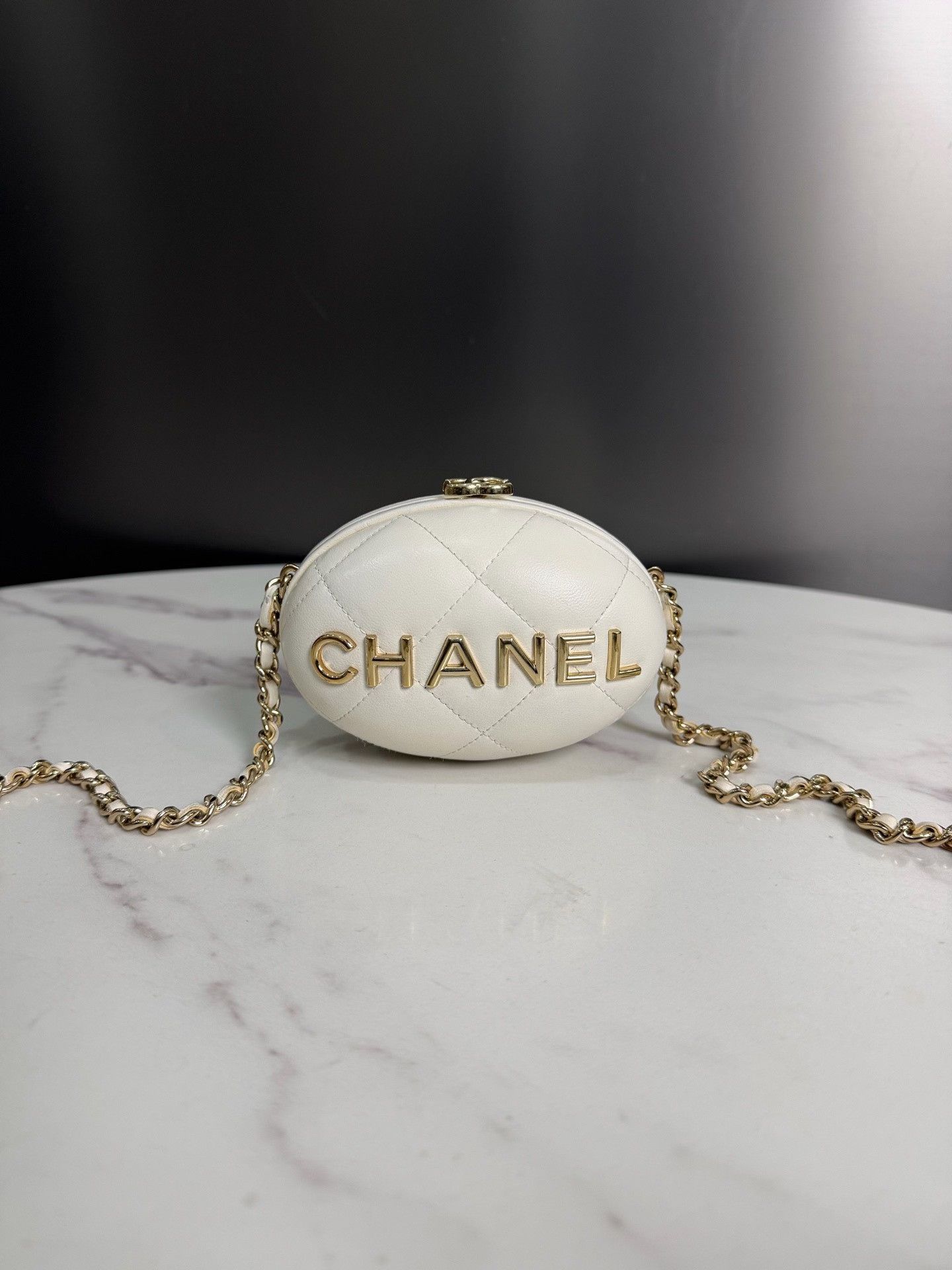 Chanel Pre-loved Bag Very good condition Size ONE SIZE - 1 Thumbnail
