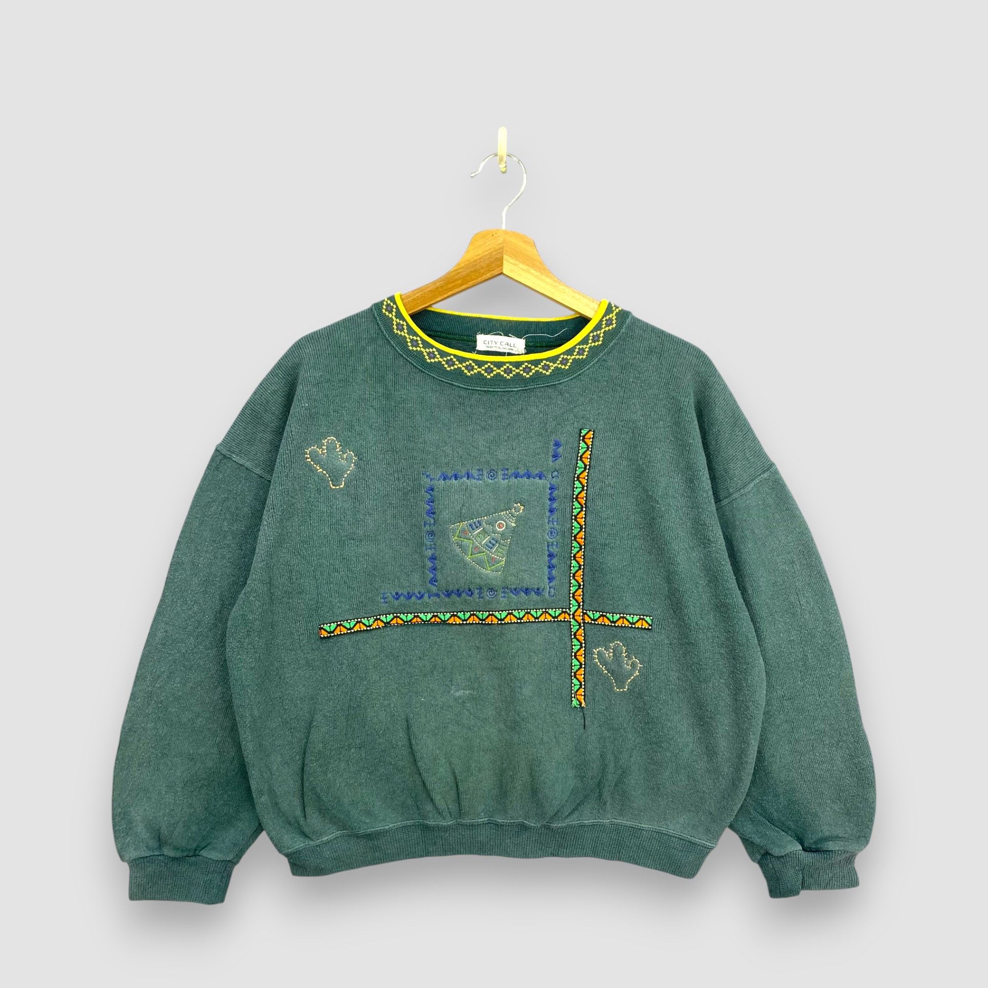 Japanese Brand Vintage City Call Sweater Embroidered Novelty Art Jumper Size US L / EU 52-54 / 3 - 1 Thumbnail