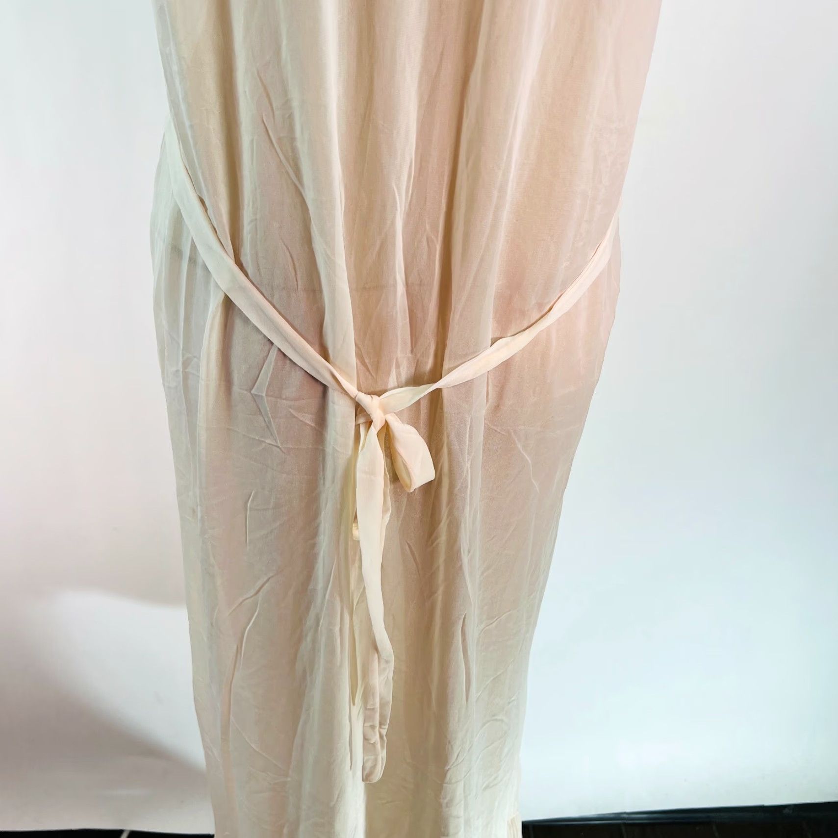 Vintage Vintage Pink Women's Sleepwear Nightgown S Short Sleeve V-Neck Pullover Classic 90s Size S / US 4 / IT 40 - 5 Thumbnail
