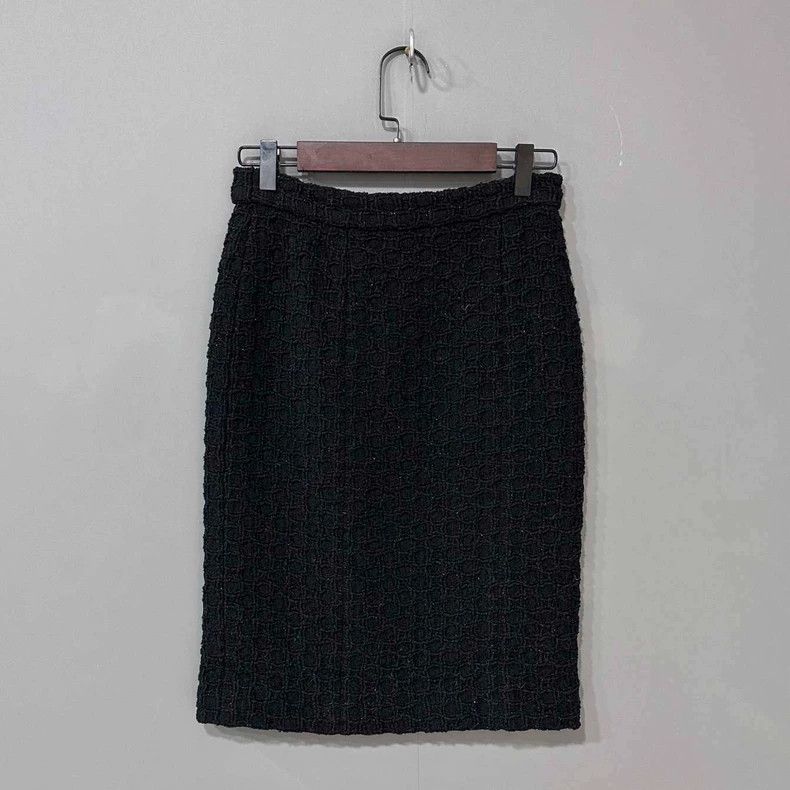 Chanel Chanel New black braided skirt 2504-Nextarrow Size 42" / US 20 - 1 Thumbnail