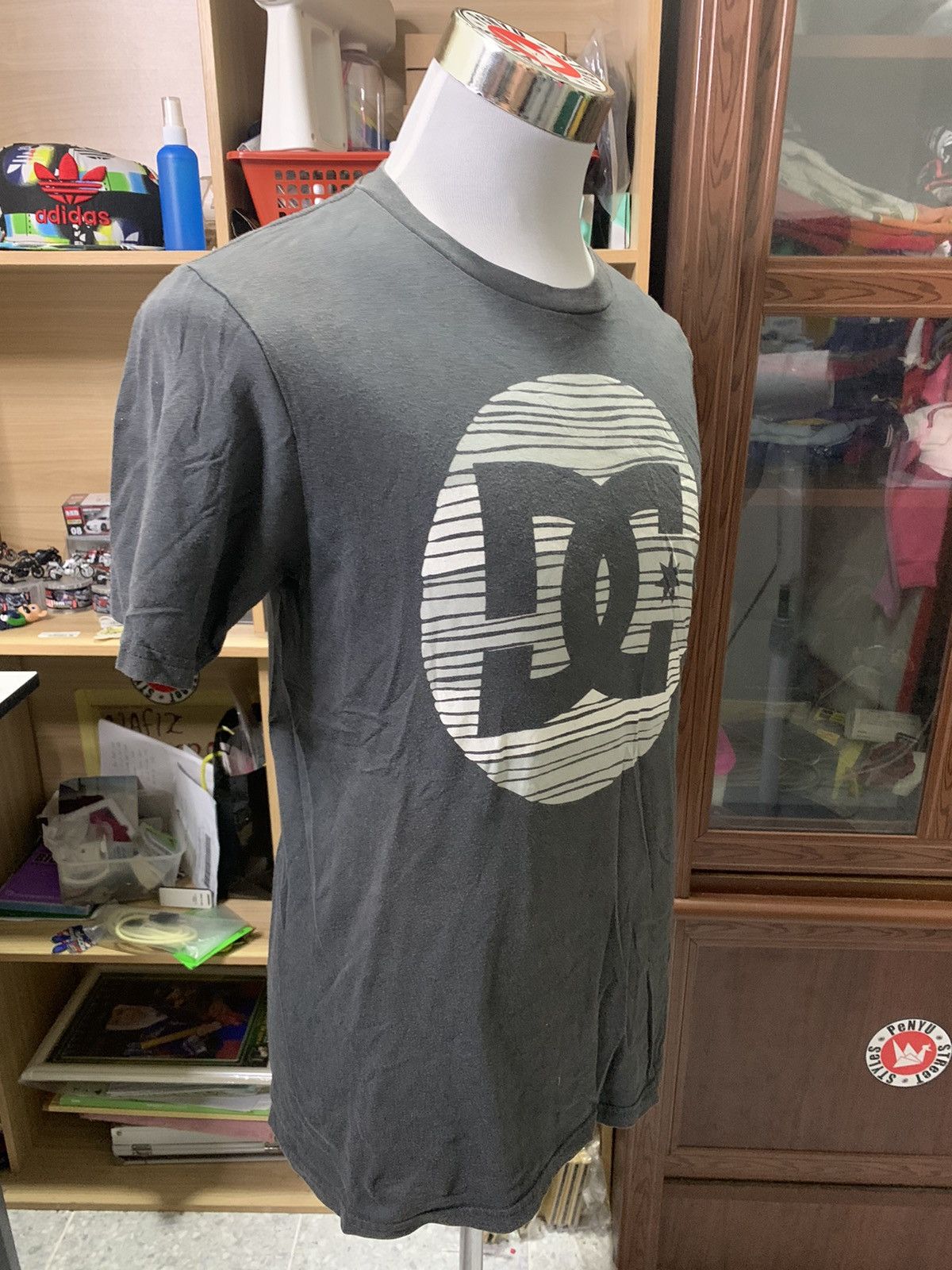 DC dc shoe classic logo m t shirt Size US M / EU 48-50 / 2 - 3 Thumbnail