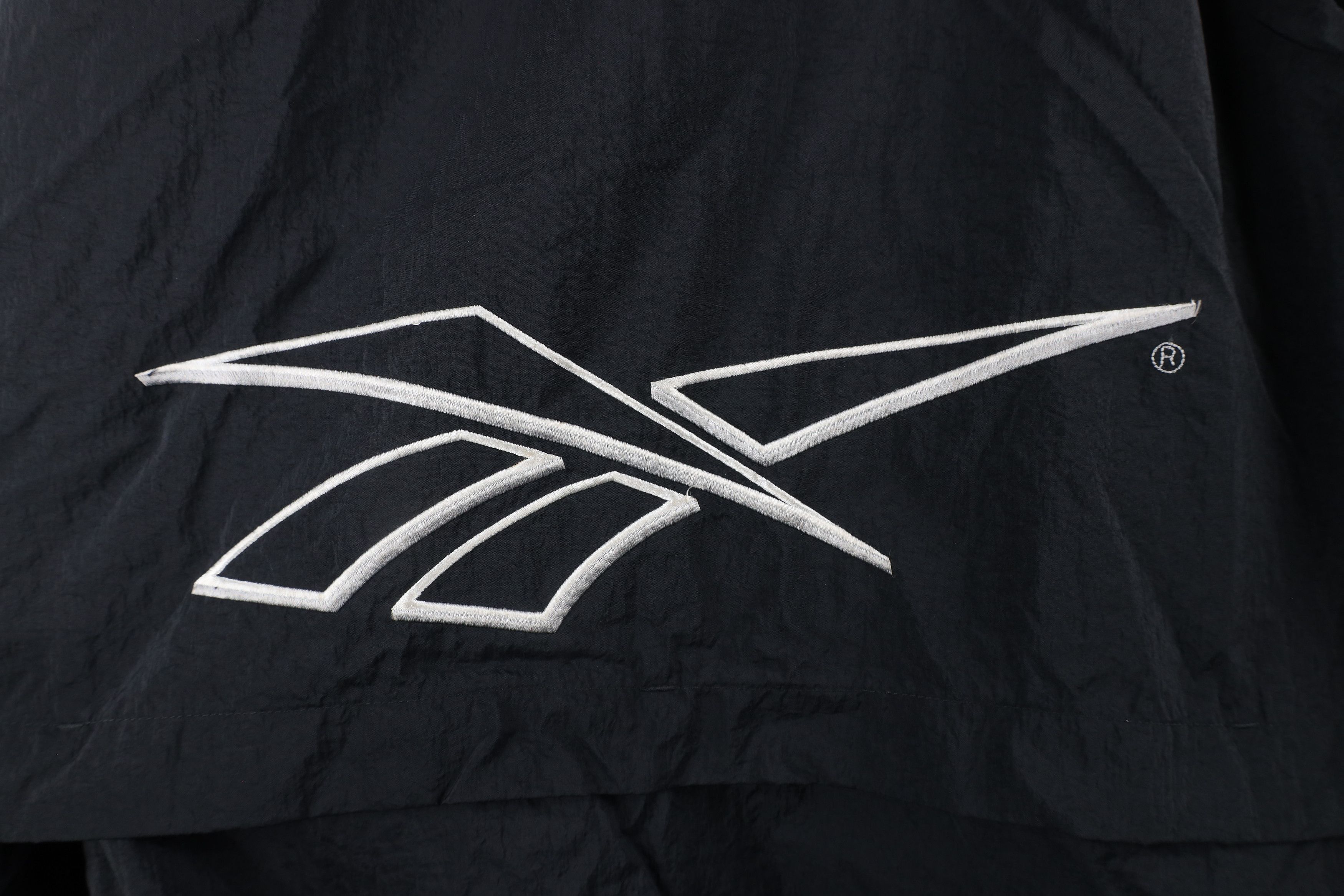Reebok × Vintage Vintage 90s Reebok Spell Out Hooded Windbreaker Jacket Black Size US L / EU 52-54 / 3 - 11 Thumbnail