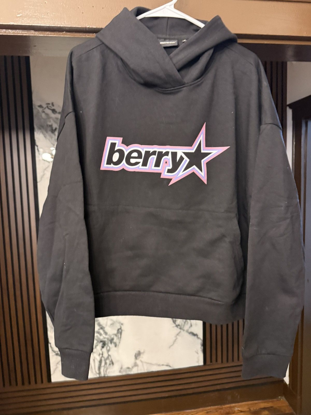 The GV Gallery GV Gallery Raspberry Hills Berry Hoodie Medium Size US M / EU 48-50 / 2 - 1 Thumbnail
