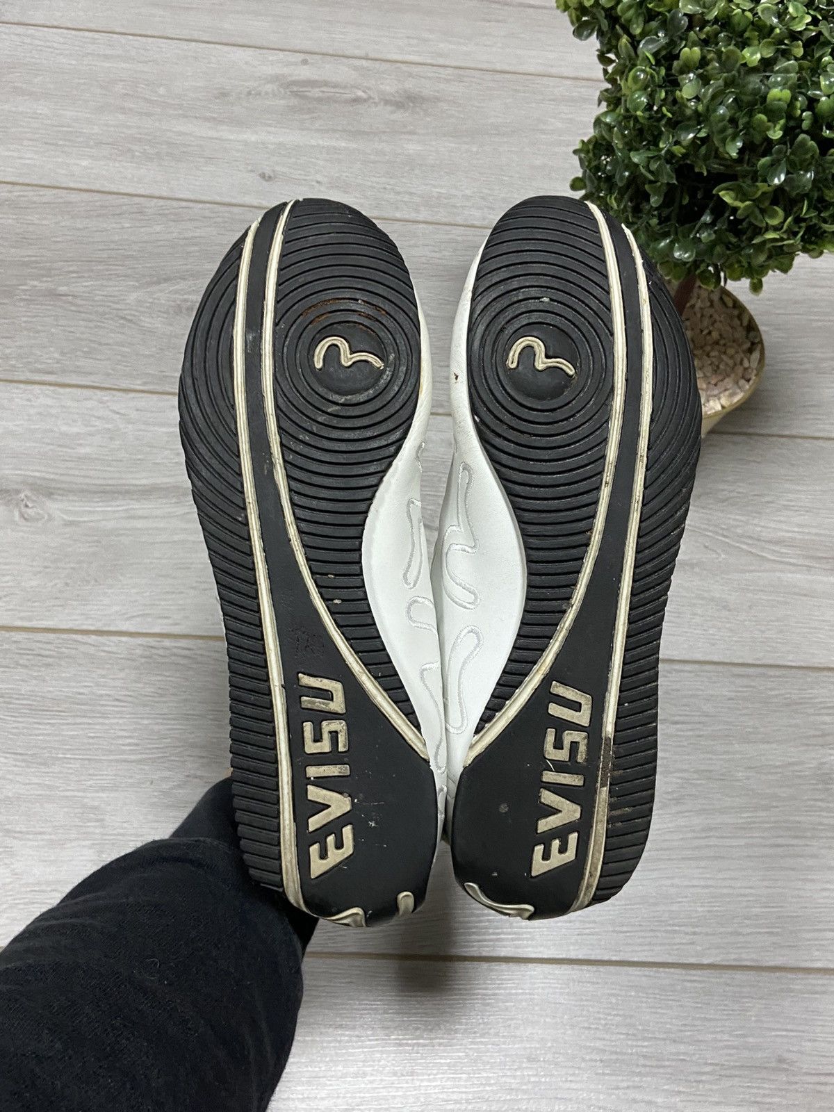 Evisu Evisu monogram big logo sneakers low top Size US 7 / EU 40 - 4 Thumbnail