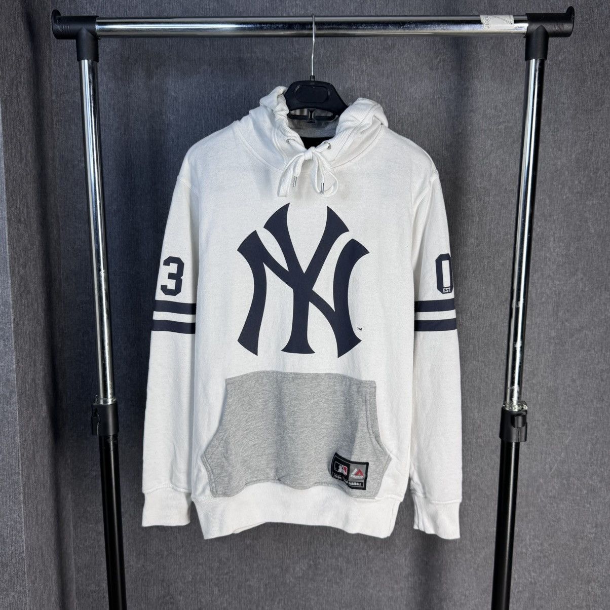 Majestic New York Yankees Majestic Vintage Hoodie Streetwear Y2K Size US M / EU 48-50 / 2 - 1 Thumbnail
