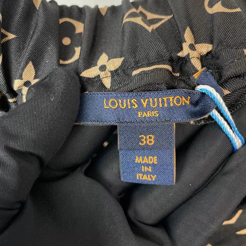 Louis Vuitton Louis Vuitton Brown print and full print casual shorts Size US 38 / EU 54 - 4 Thumbnail