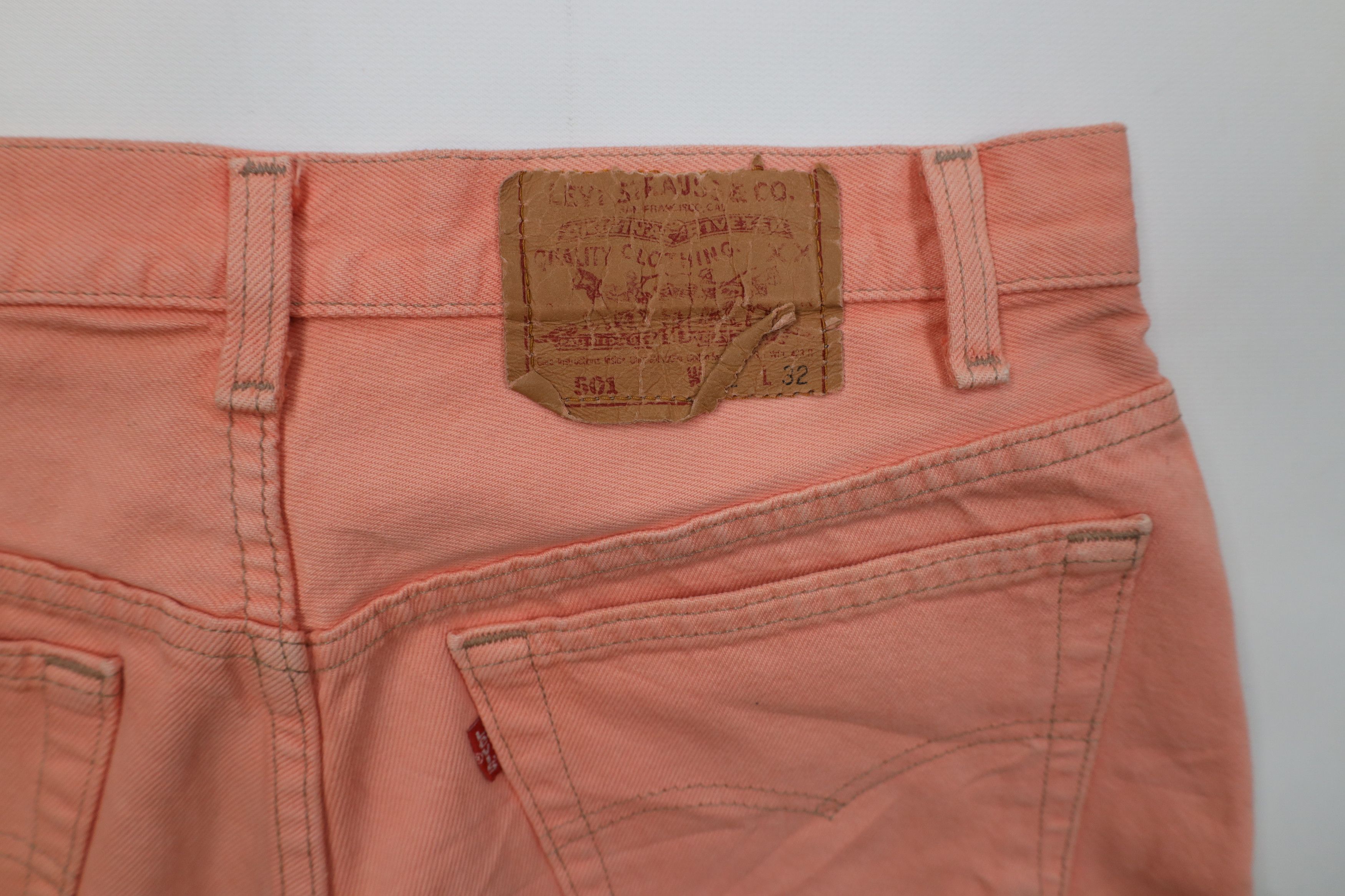 Levi's Vintage 90s Levis 501xx Cut Off Denim Jean Shorts Pink USA Size 32" / US 10 / IT 46 - 11 Thumbnail