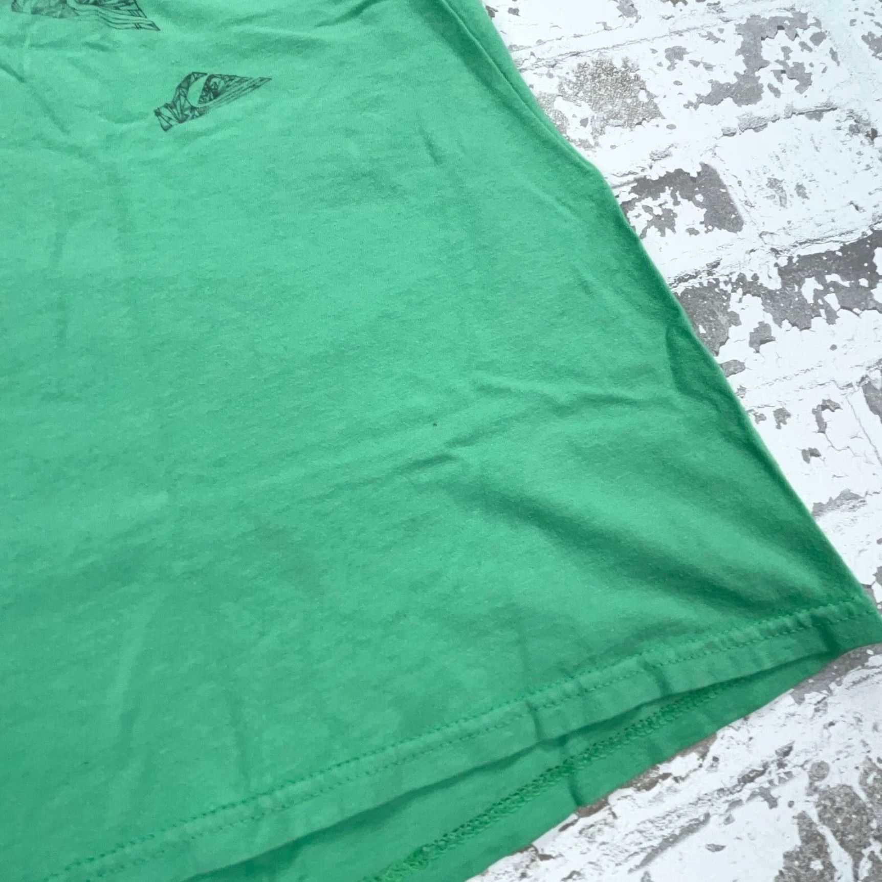 Quiksilver VINTAGE Quiksilver Shirt Men XL Green Geometric AOP All Over Crew Neck Short Sleeve T-Shirt 00s Outdoor Mens Size US XL / EU 56 / 4 - 6 Thumbnail