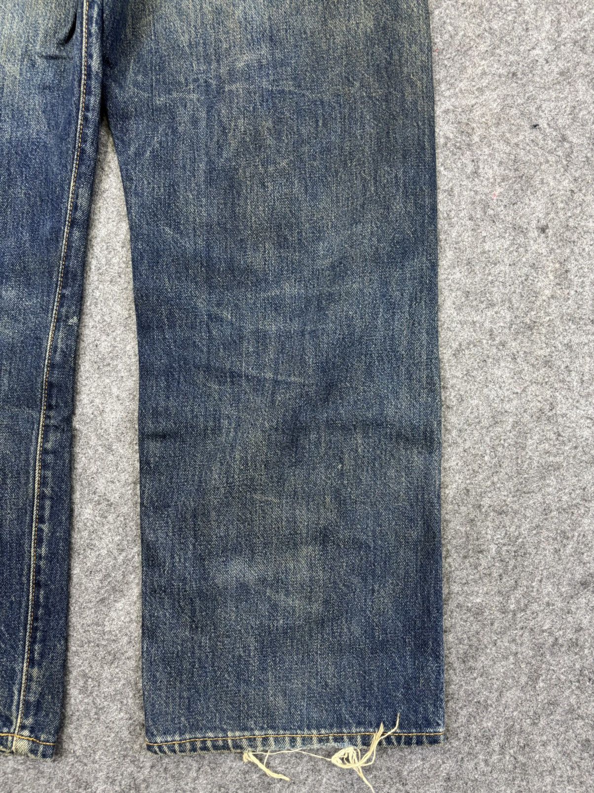 Levi's 💥Thrashed💥Vintage 90s Levis Big E 501XX Denim Selvedge F929 Size US 28 / EU 44 - 13 Thumbnail