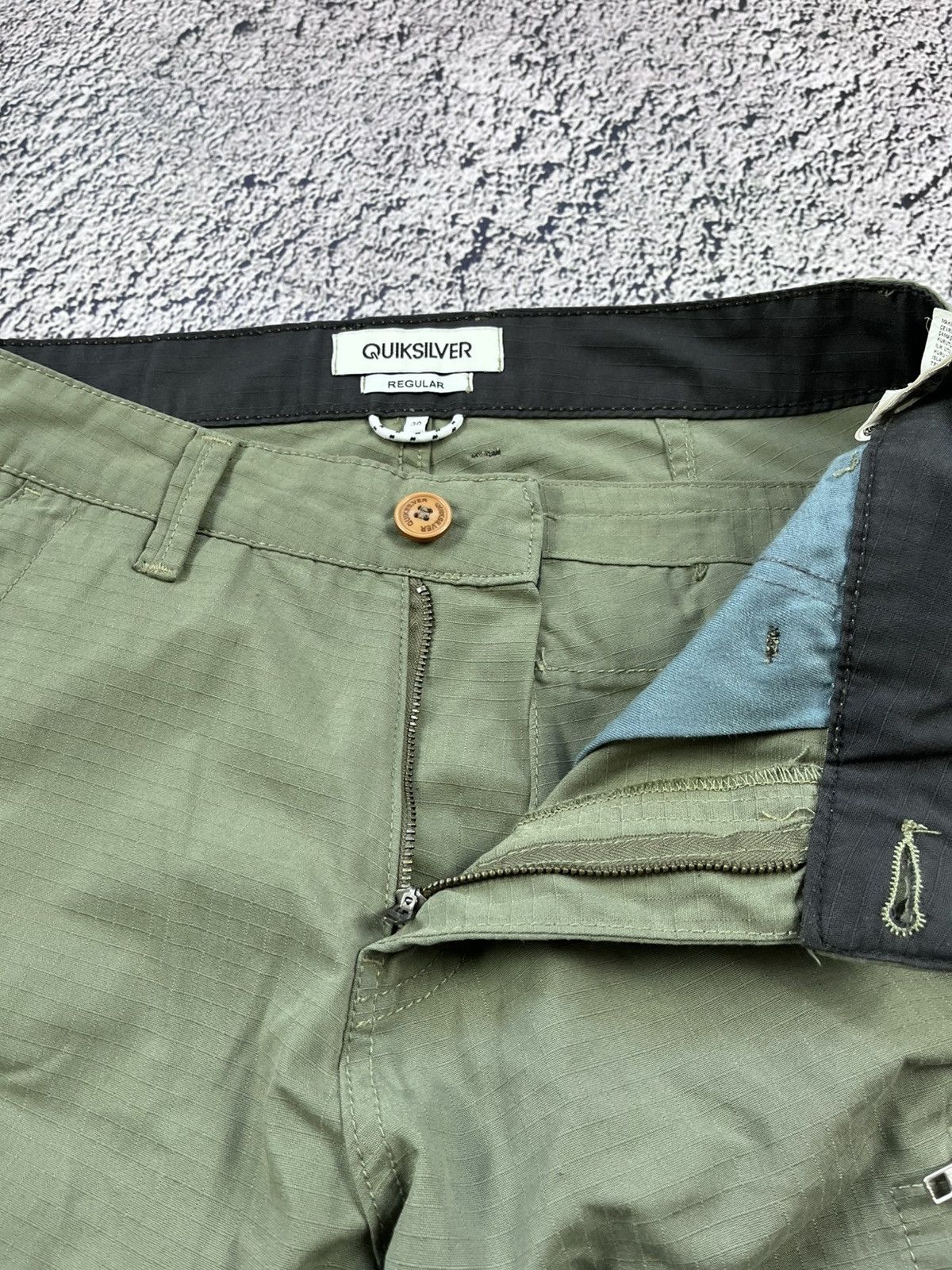Quicksilver Rare Vintage Quicksilver Cargo Shorts Y2K side 30 Size US 30 / EU 46 - 5 Thumbnail