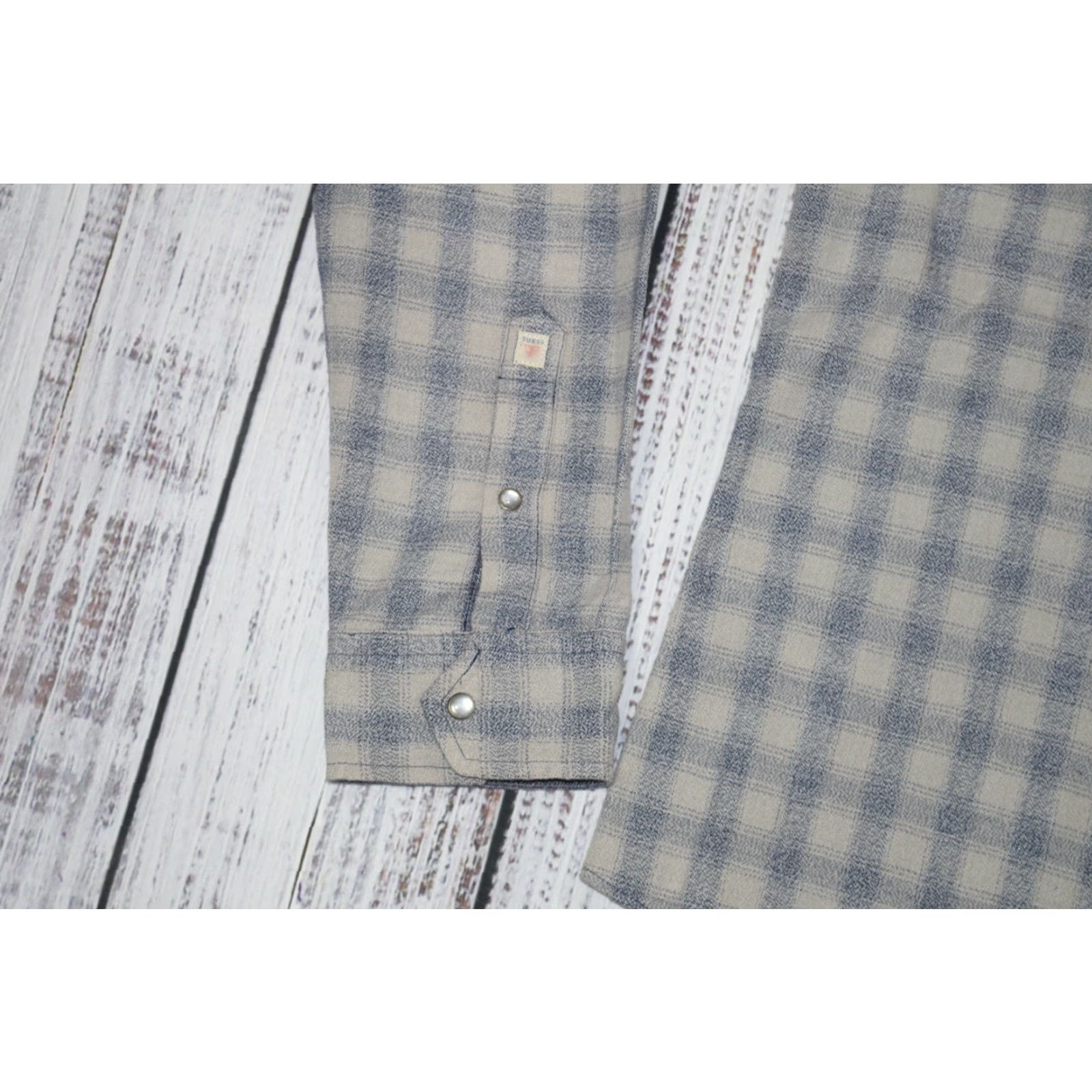 Guess GUESS JEANS Shirt Mens Medium Shadow Plaid Grey Cotton Flannel Snap Up Western 90s Size US 31 - 3 Thumbnail