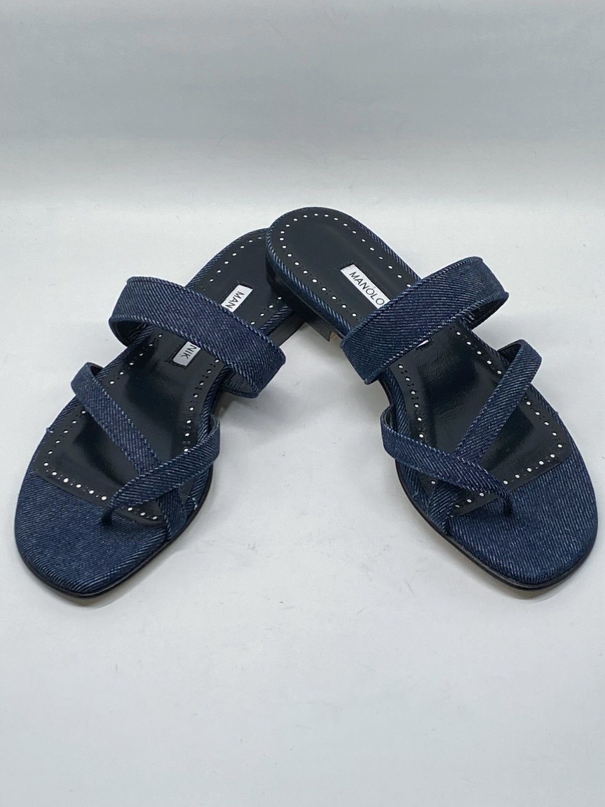 Manolo Blahnik Manolo Blahnik Susaperf Cotton Flat Sandals size 37 Size US 7 / IT 37 - 3 Thumbnail