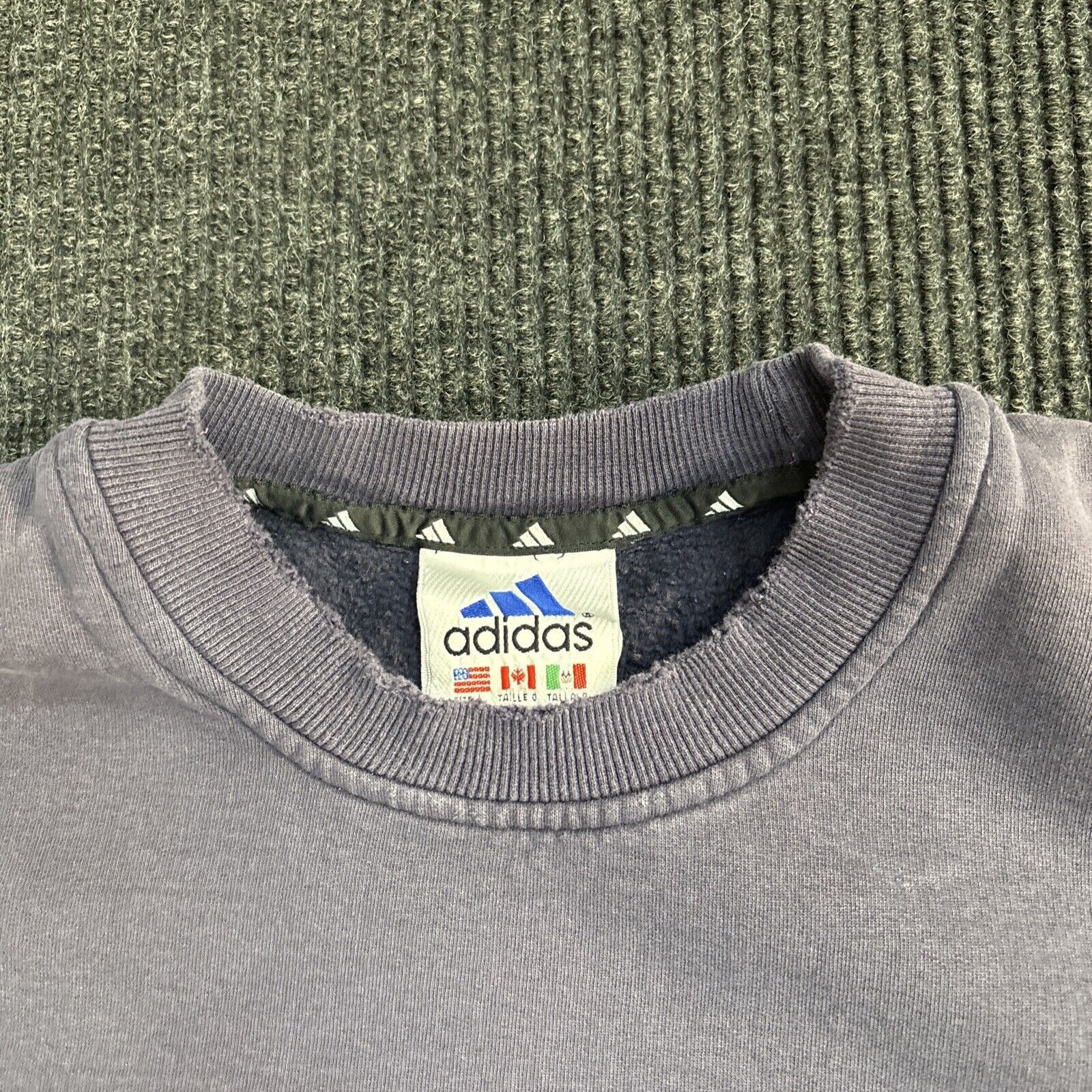 Adidas Vintage Adidas Crewneck Sweatshirt Sz Large Blue Embroidered Size US L / EU 52-54 / 3 - 3 Thumbnail