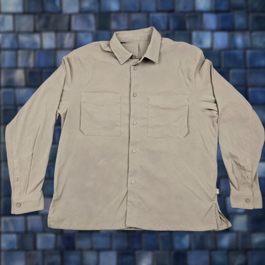 Lululemon Lululemon Shirt Mens Medium Beige Solid Long Sleeve Button Up Relaxed Casual Size US M / EU 48-50 / 2 - 1 Thumbnail