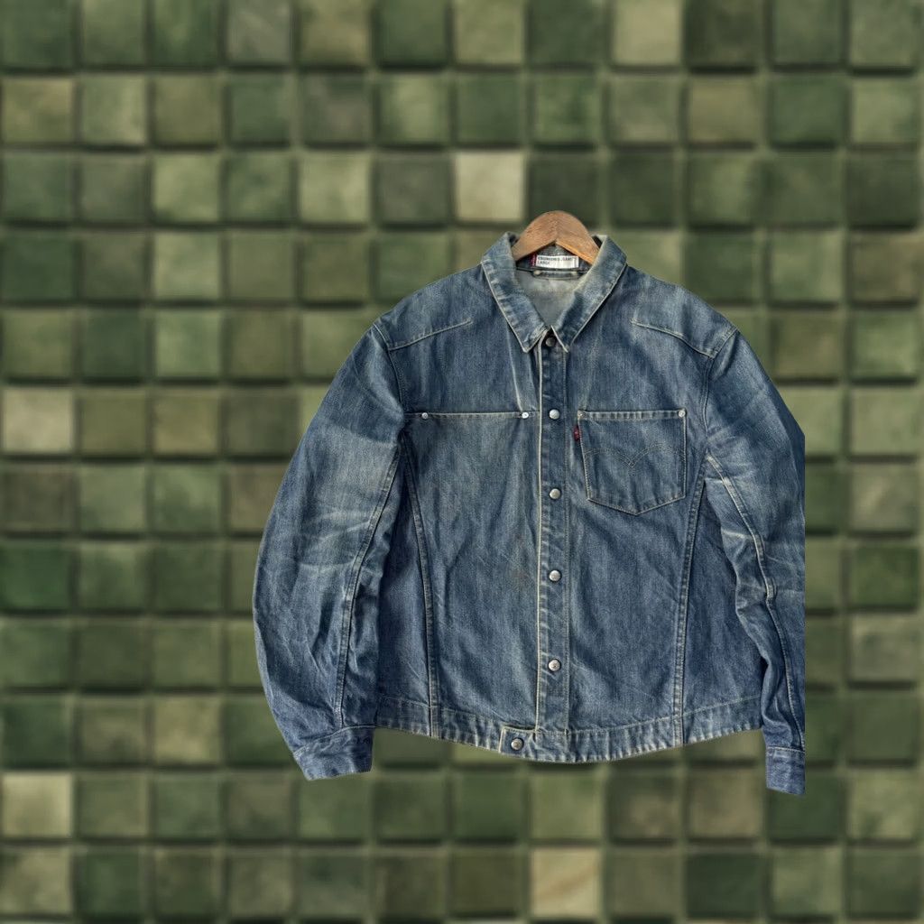Denime VINTAGE Levis Engineered Jeans 90s Button Up Denim Jacket Men L Blue Denim Jacket Bomber Style Casual Streetwear 90s Mens Button Up Pockets Size US 33 - 1 Thumbnail