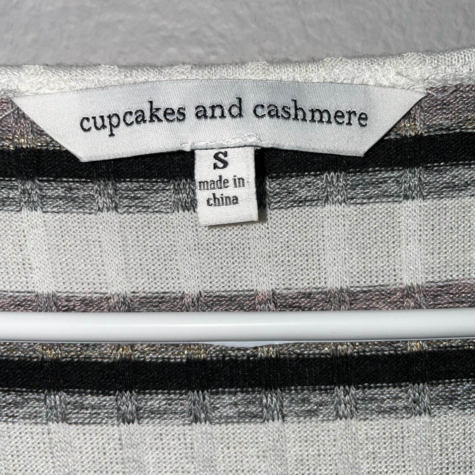 Nordstrom Cupcakes and Cashmere Tank Top S Striped Cut Out Scoop Size S / US 4 / IT 40 - 4 Thumbnail