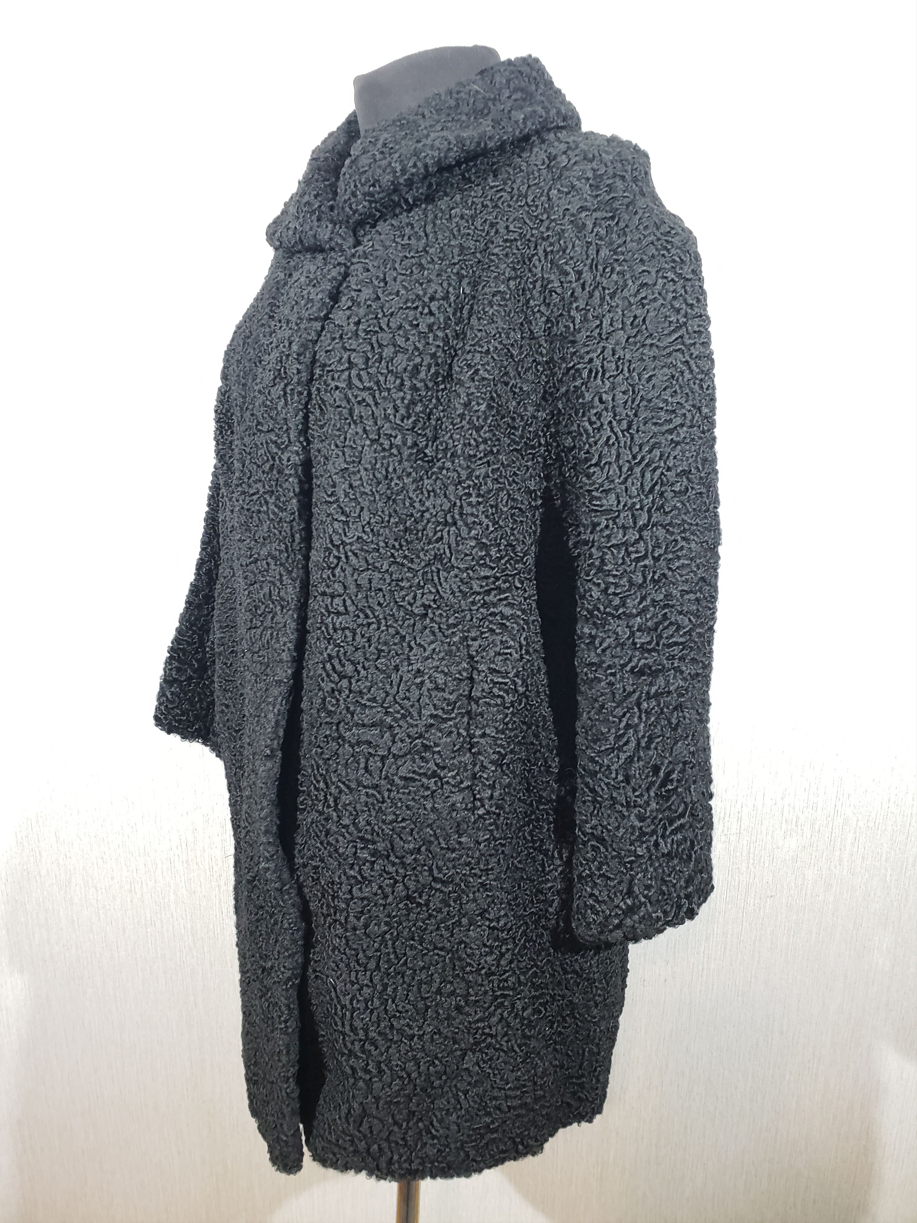 Other Luxurious women's fur coat made of genuine black sheep fur. Size XL / US 12-14 / IT 48-50 - 2 Thumbnail