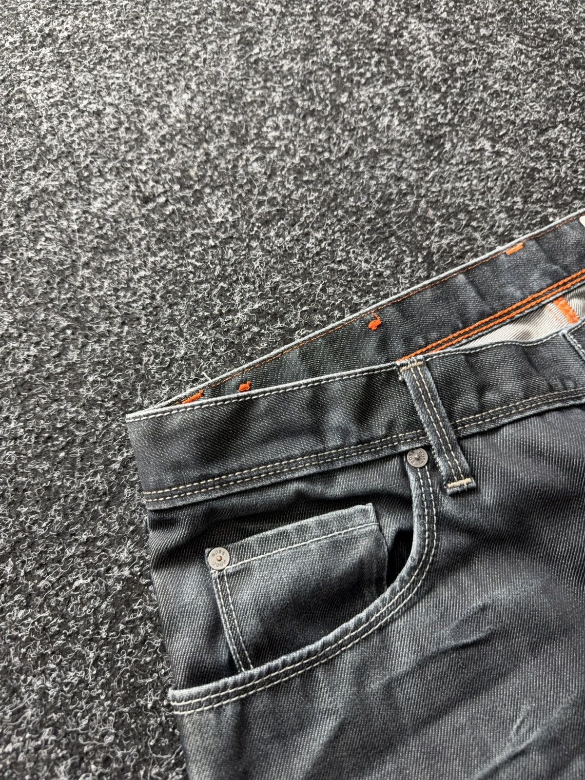 Hugo Boss Avant Garde 00s Vntg Hugo Boss Black Denim Jeans Regular Fit Size US 34 / EU 50 - 5 Thumbnail
