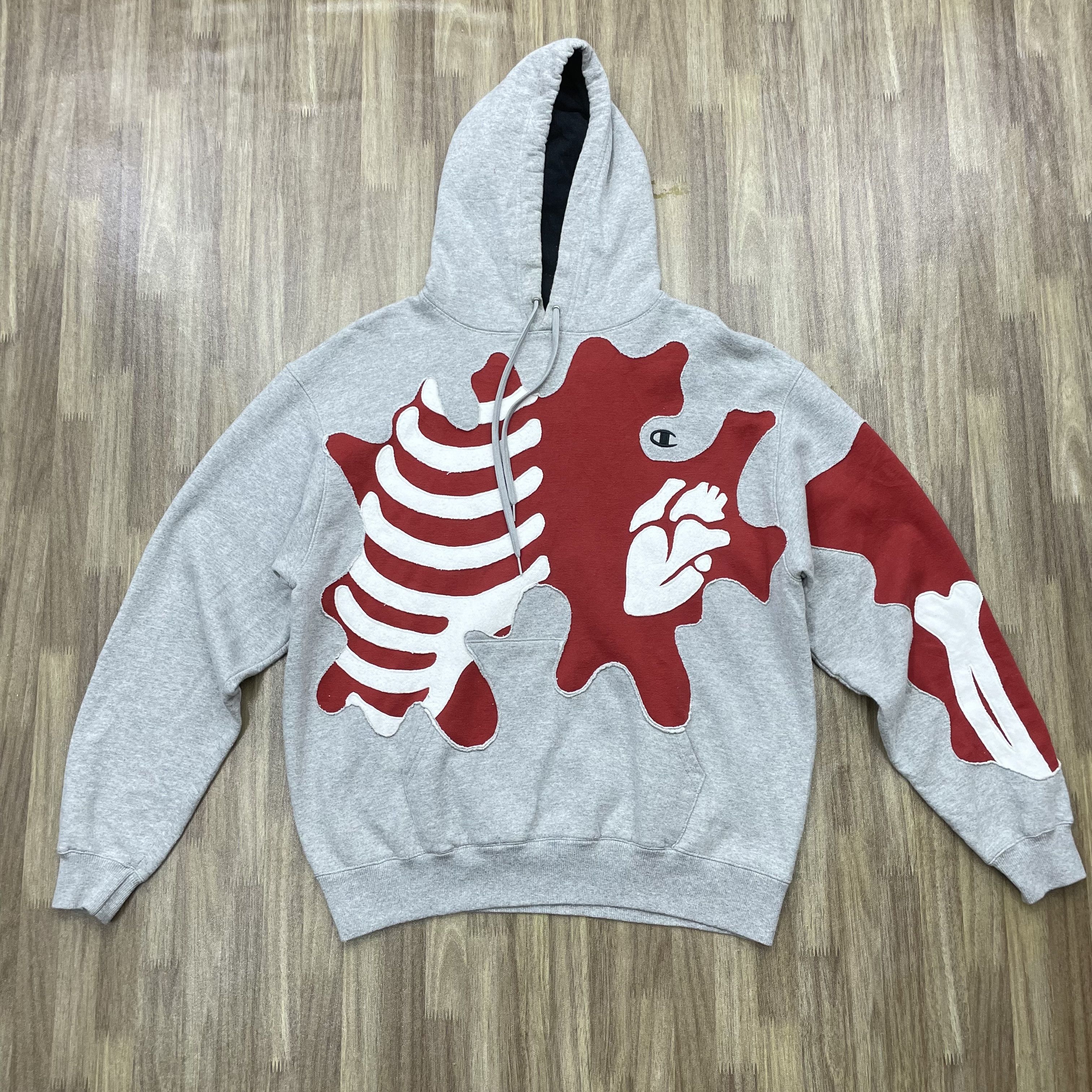 Vintage Custom Reworked Champion Skeleton Heart Patchwork Hoodie Size US L / EU 52-54 / 3 - 1 Thumbnail