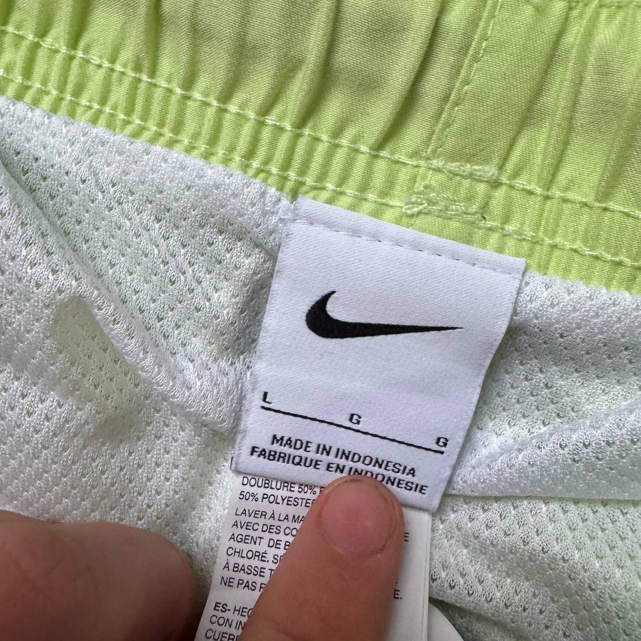 Nike Mans Nike Shorts Size L Sport-wear Y2K 00s USA Swimwear Size US 36 / EU 52 - 11 Thumbnail