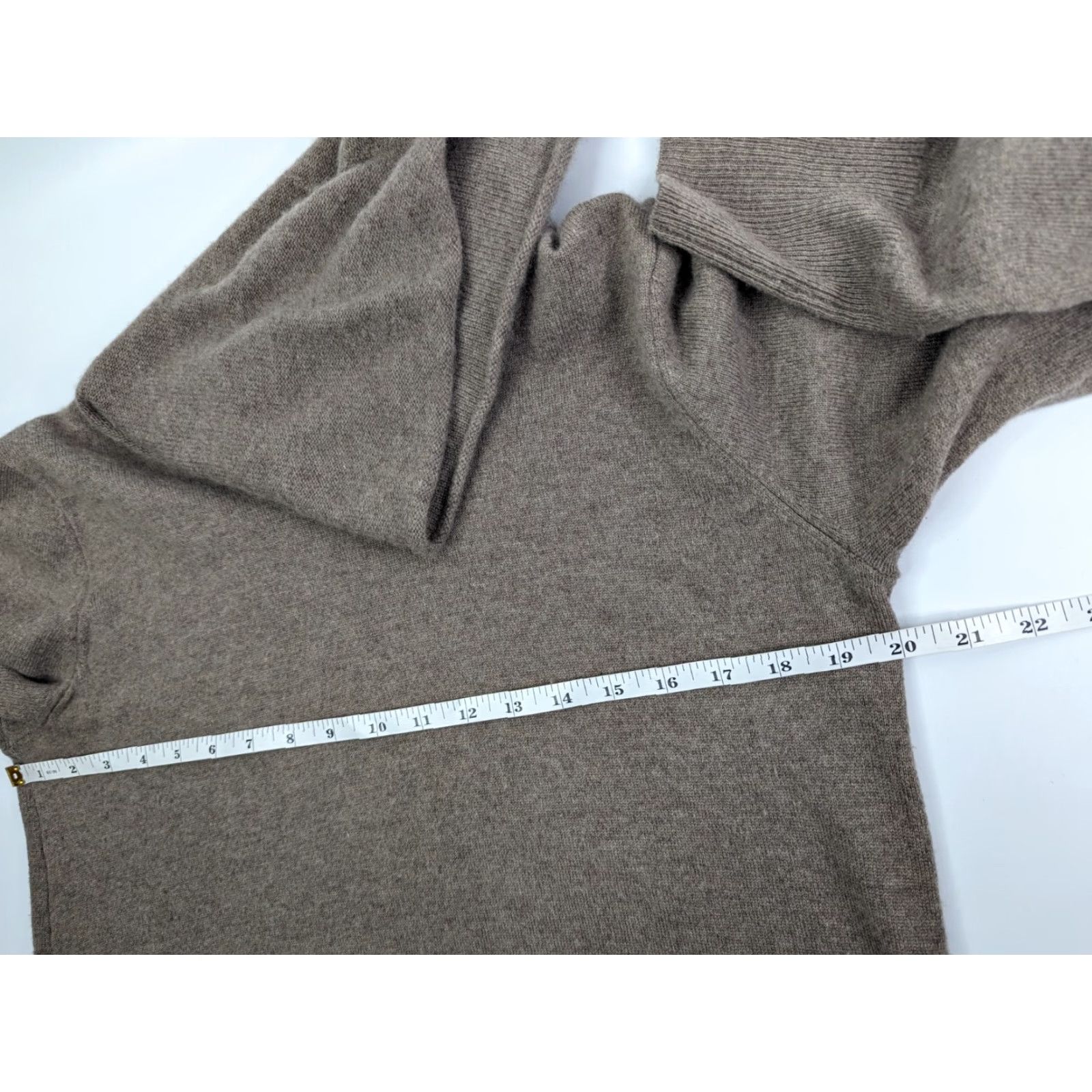 Bloomingdale's C by Bloomingdales Women's Turtle Neck 2-Ply Cashmere Sweater Brown Size Large Size L / US 10 / IT 46 - 7 Thumbnail