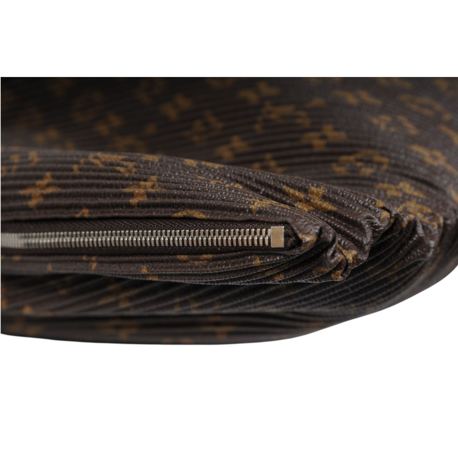 Louis Vuitton Lv Logo Monogram Pleated Explorer Bag MM Brown Size ONE SIZE - 11 Thumbnail