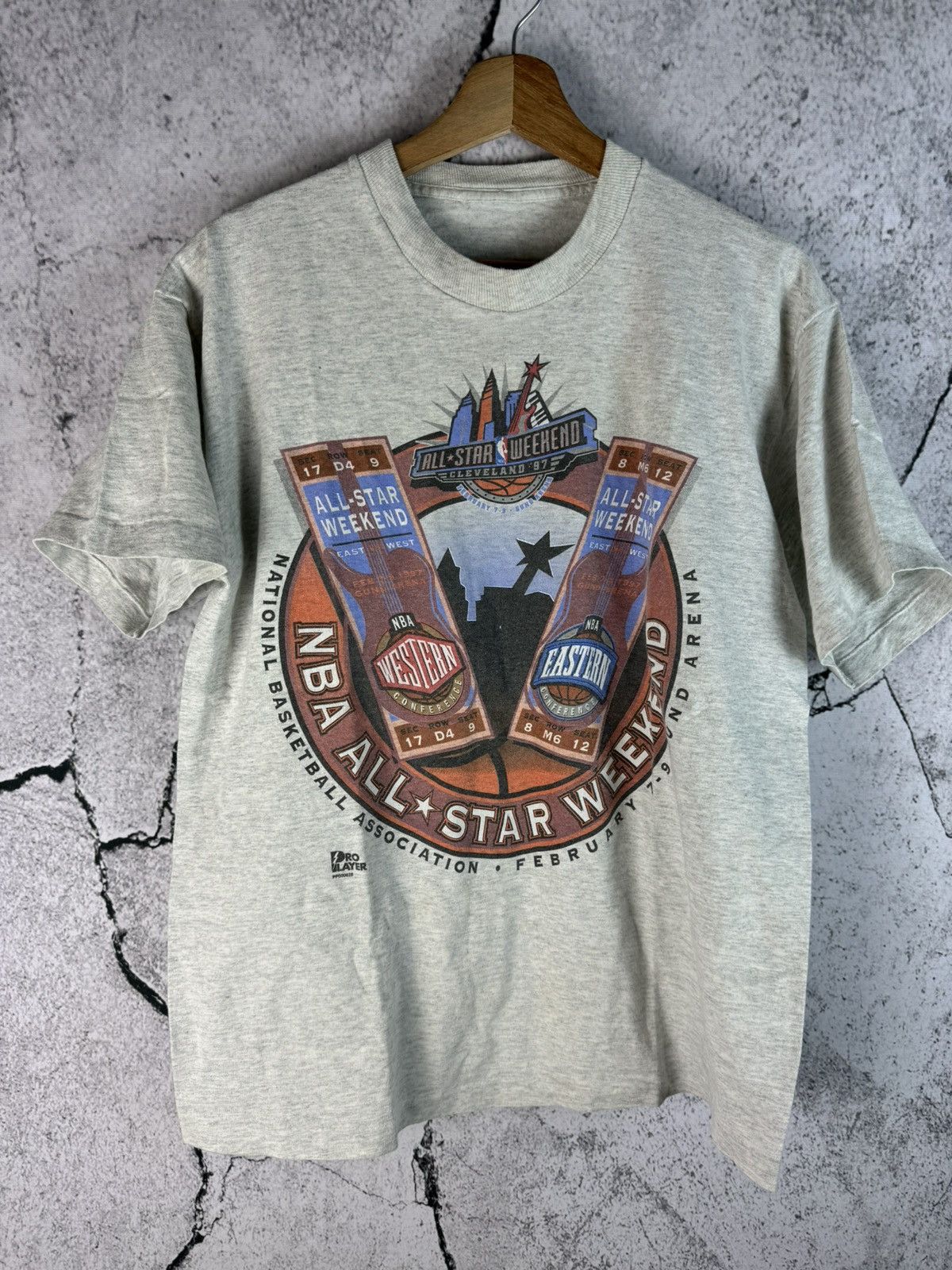 NBA Vintage 90s 1997 NBA All Star Showdown Tee t shirt Size US M / EU 48-50 / 2 - 1 Thumbnail