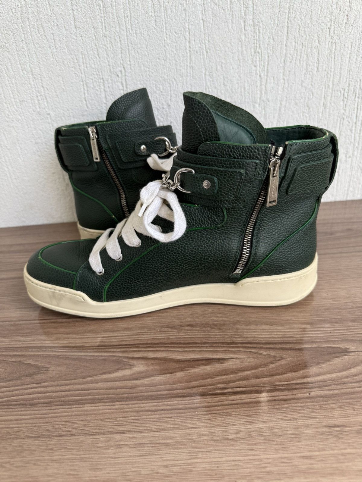 Dsquared2 🟢🔥🔥Y2k padlock strap sneaker Size US 10 / EU 43 - 12 Thumbnail