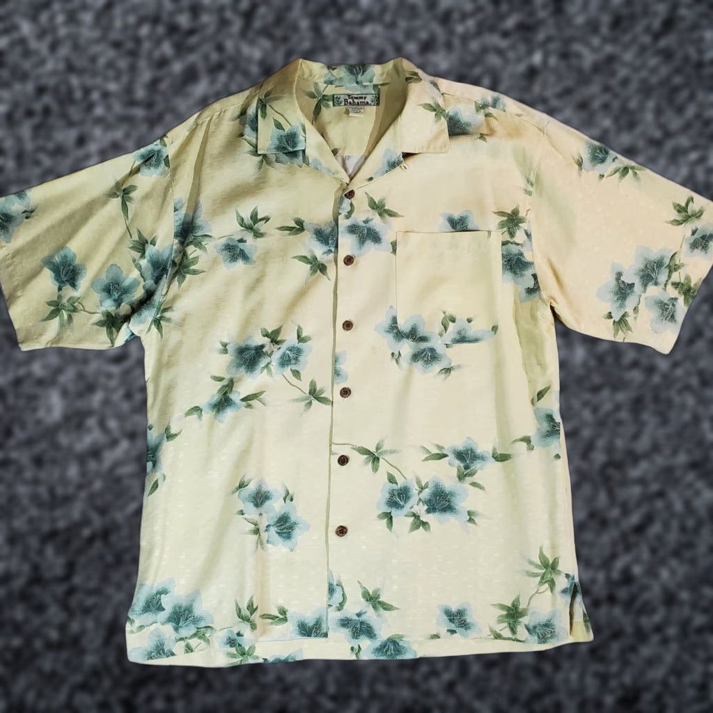 Tommy Bahama Tommy Bahama 100% Silk Hawaiian Button up Shirt Camp Style Short Sleeve Sz LG Mens Regular Camp Hawaiian Shirt Size US L / EU 52-54 / 3 - 1 Thumbnail