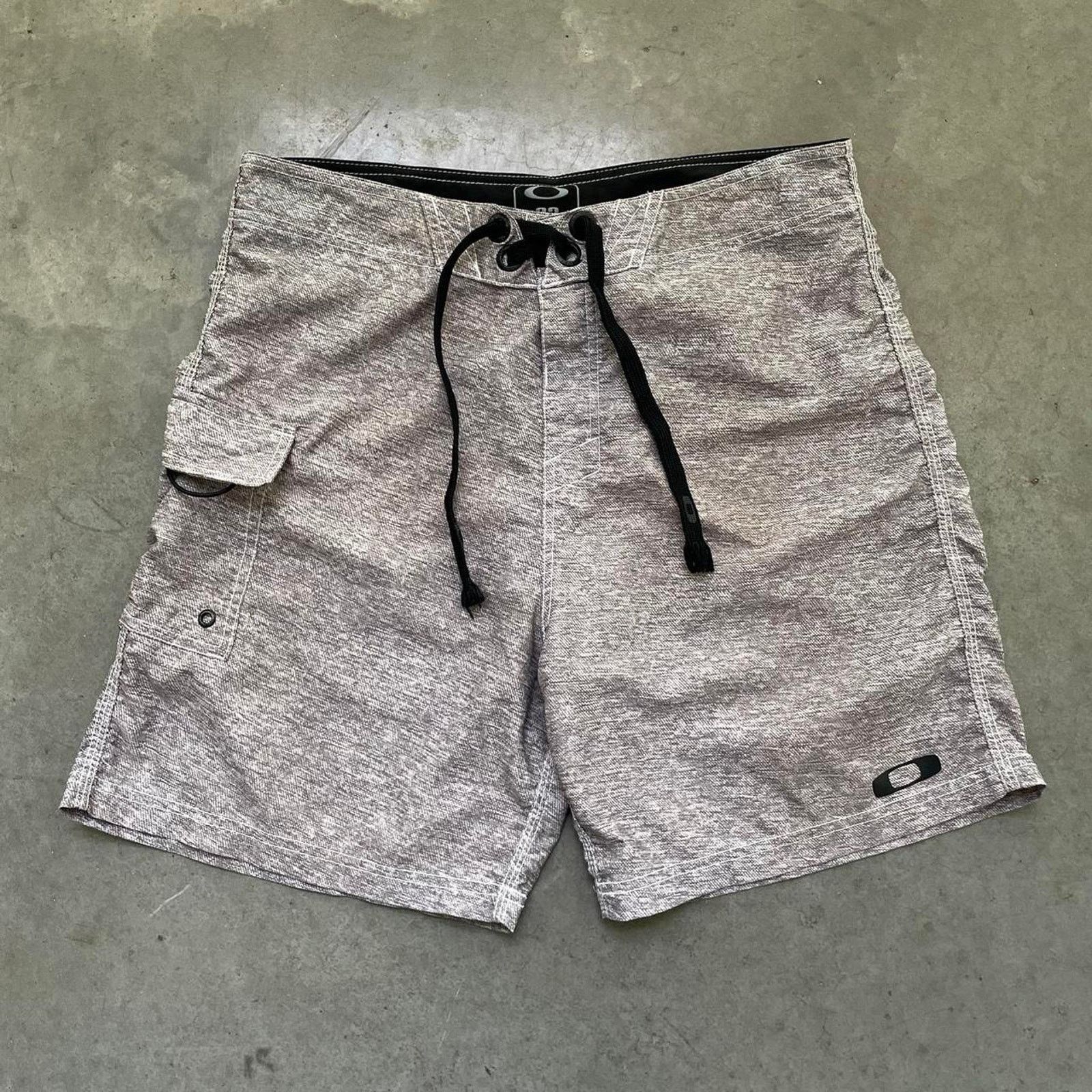 Oakley Oakley Grey Swim Shorts Size US 33 - 1 Thumbnail